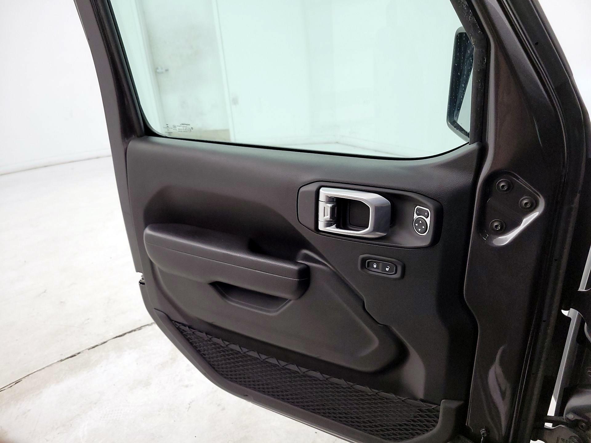 Thumbnail: 2022 Jeep Wrangler - 10