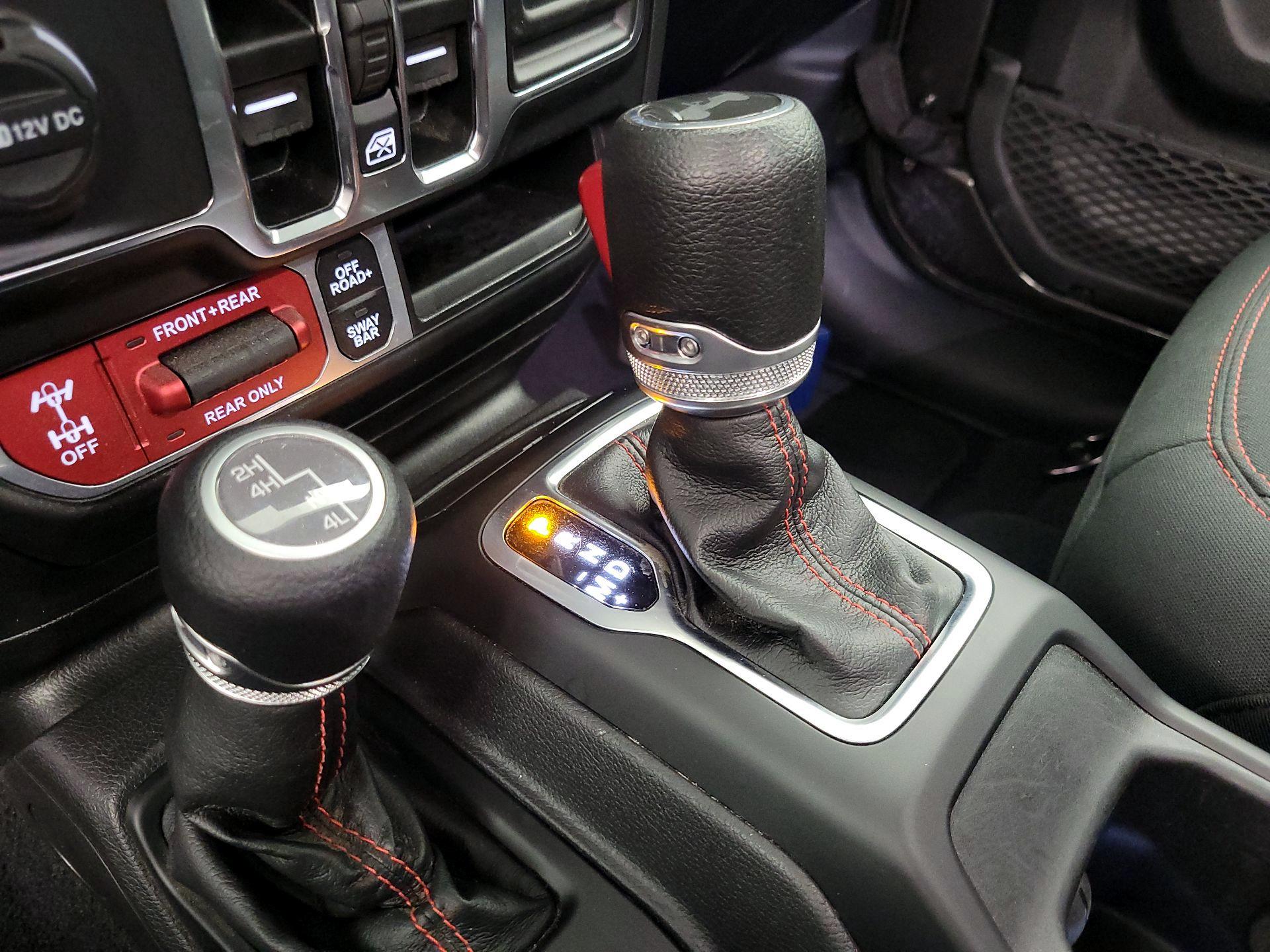 Thumbnail: 2022 Jeep Wrangler - 15