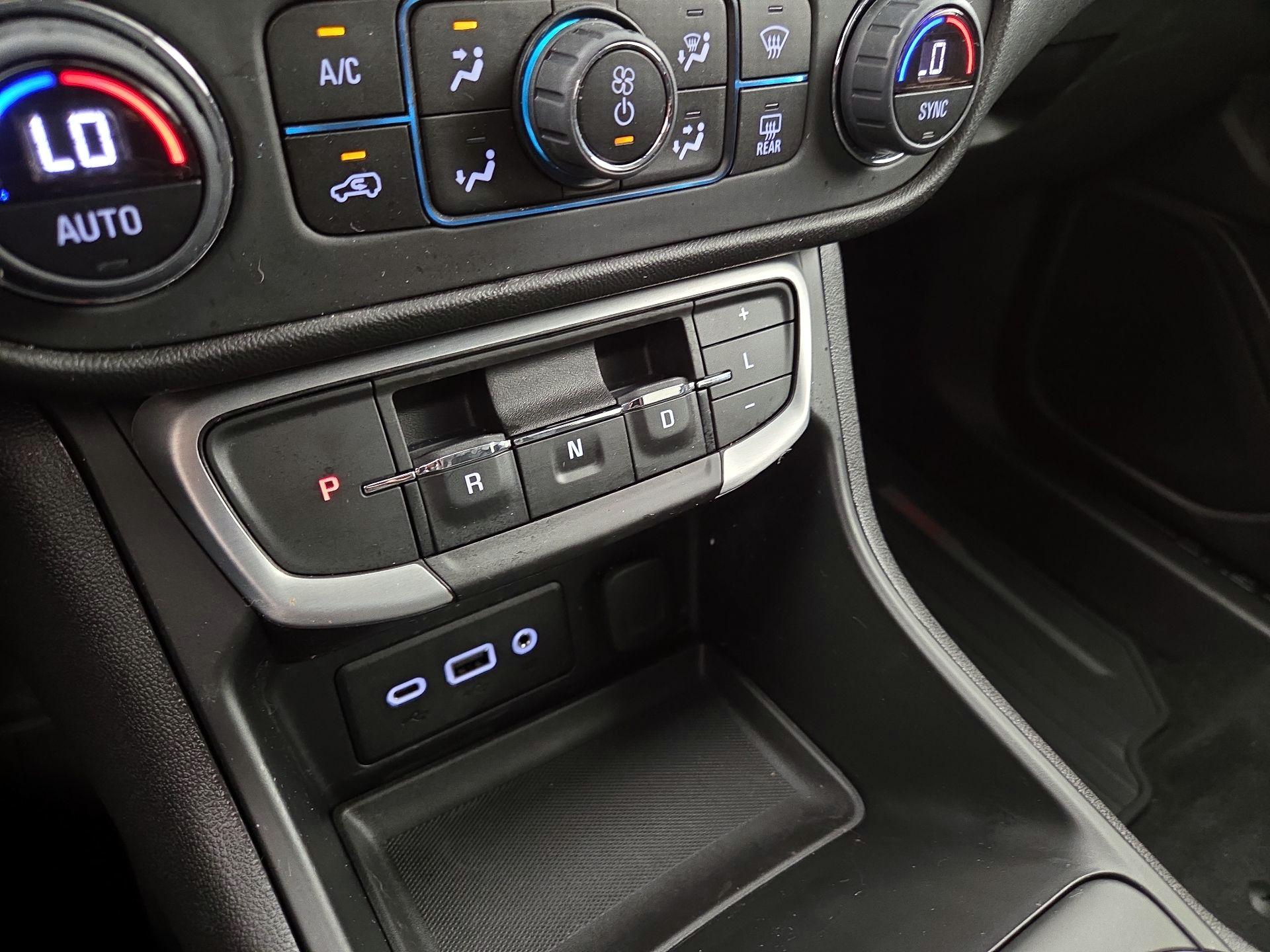 Thumbnail: 2023 GMC Terrain - 17