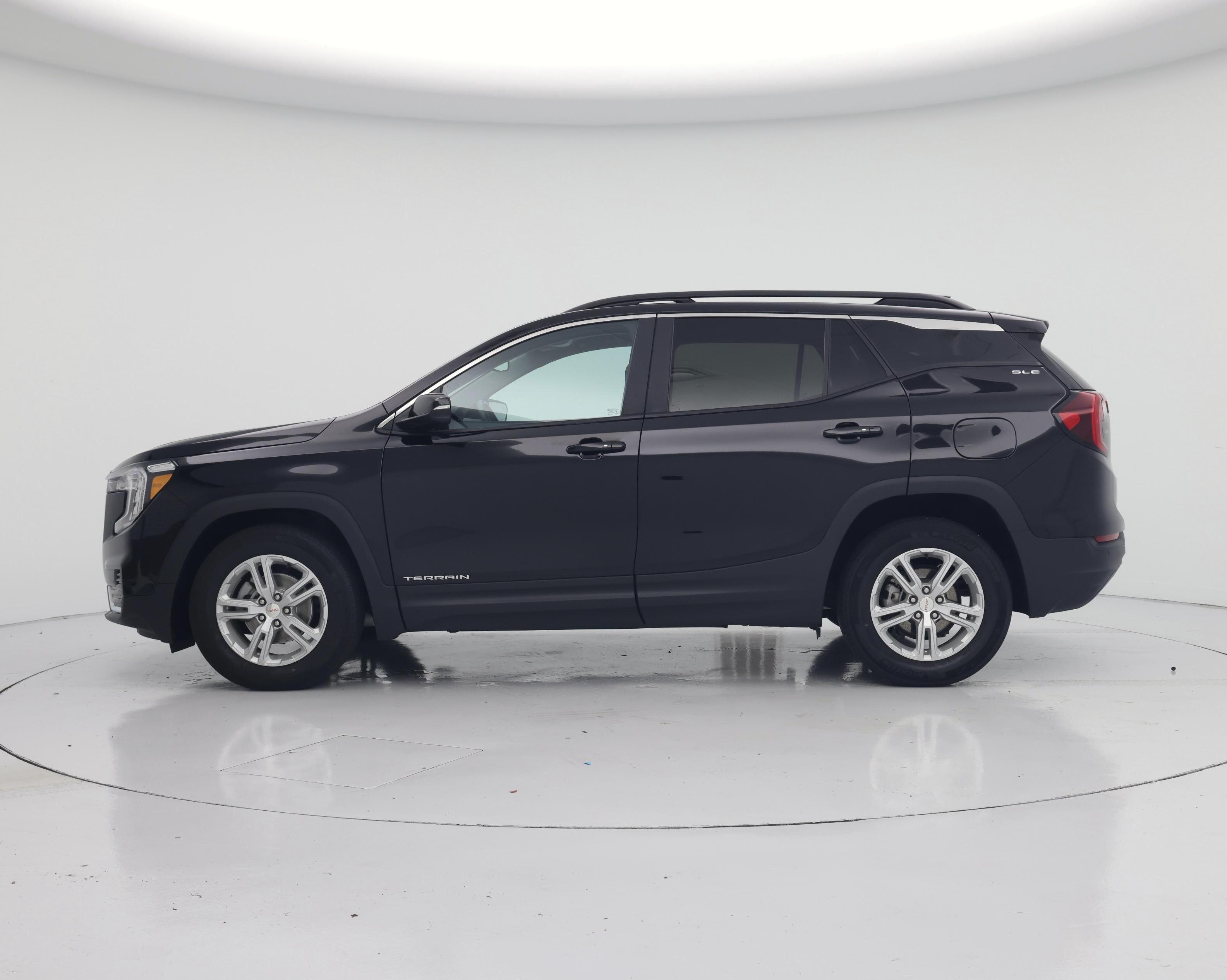 Thumbnail: 2023 GMC Terrain - 3