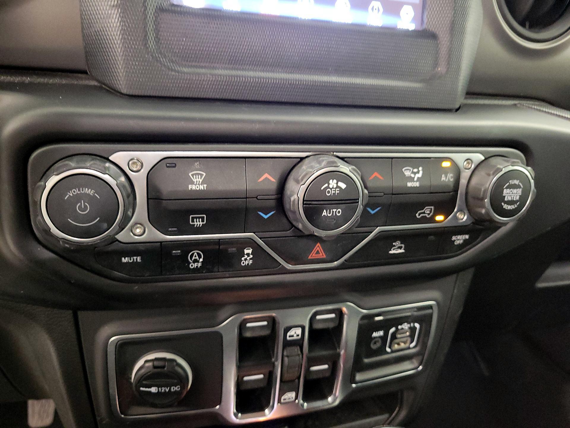 Thumbnail: 2021 Jeep Wrangler - 14