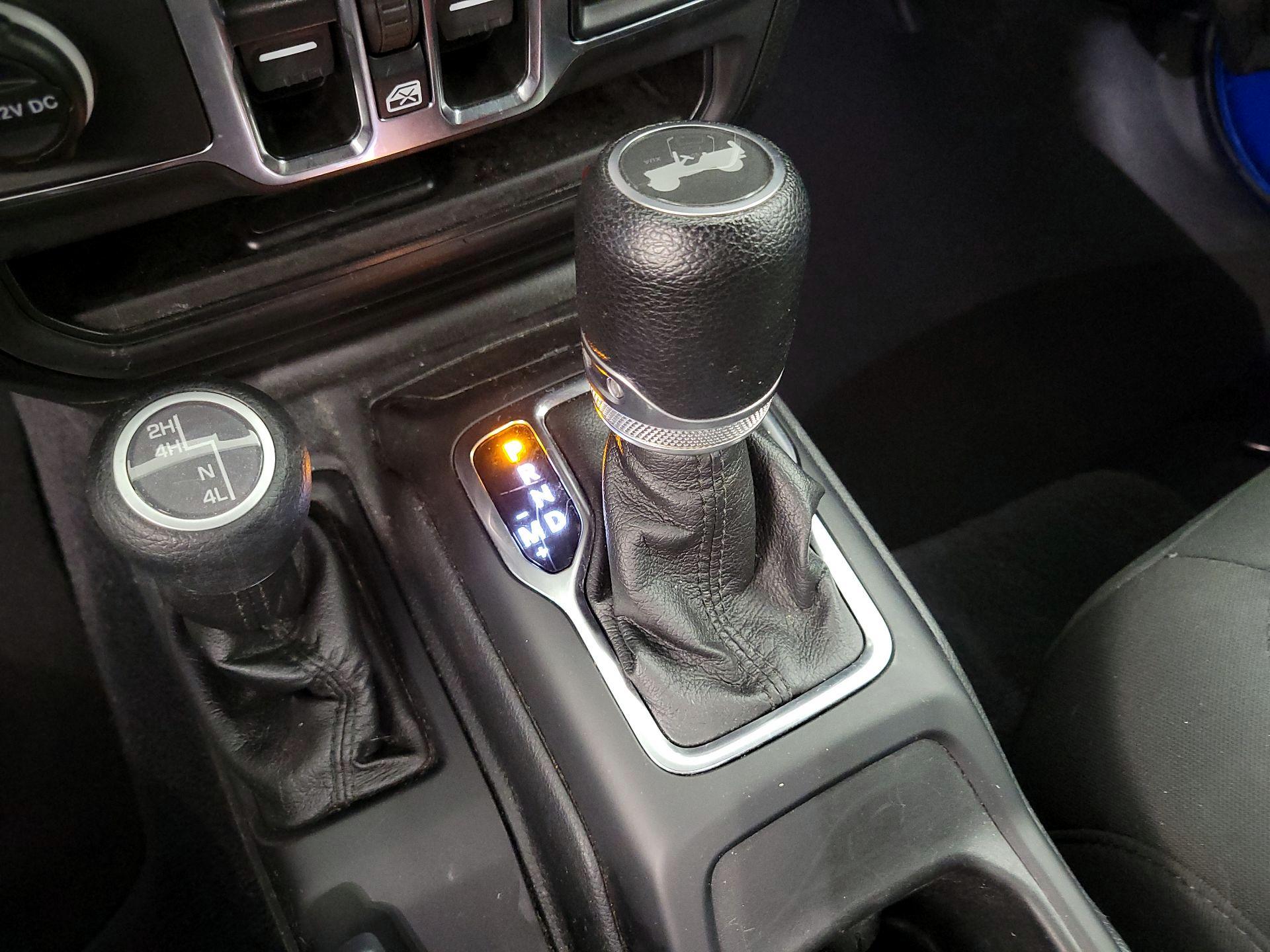 Thumbnail: 2021 Jeep Wrangler - 15