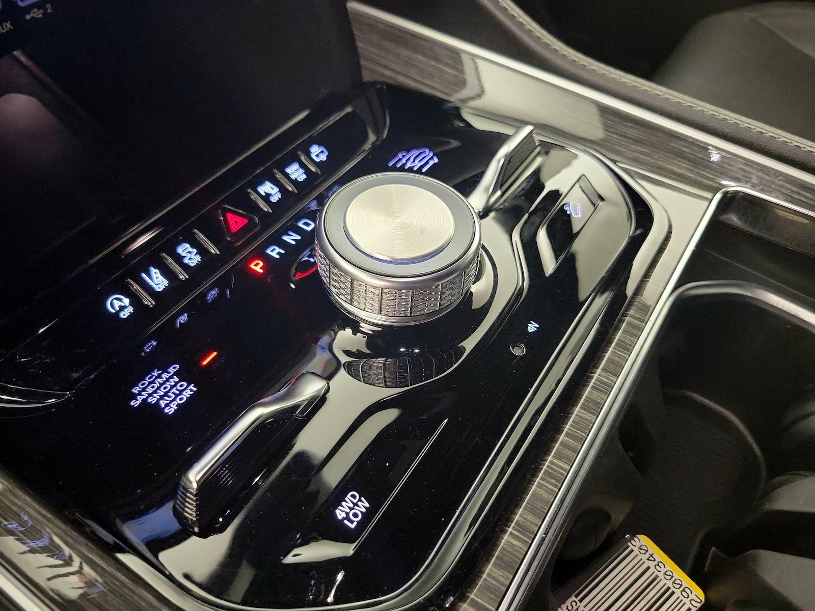 2022 Jeep Wagoneer Series III - Photo 19