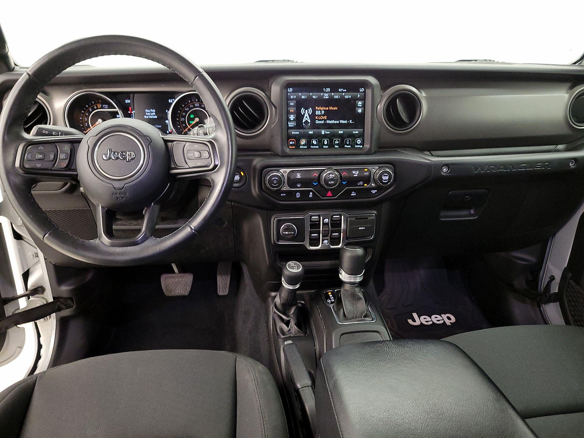 Thumbnail: 2022 Jeep Wrangler - 9