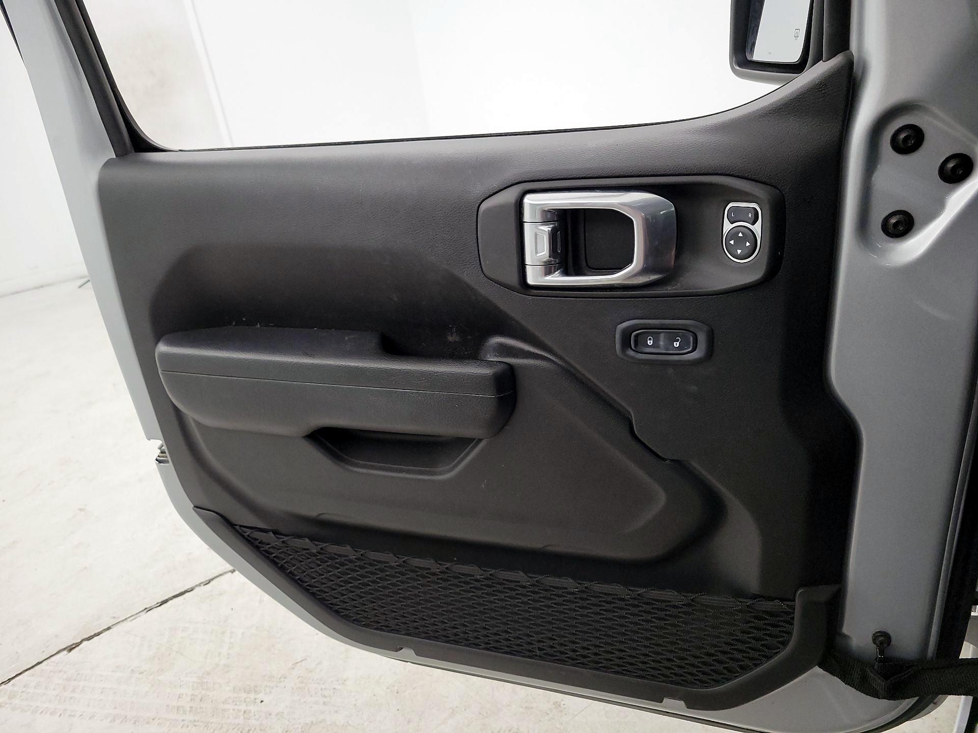 Thumbnail: 2022 Jeep Wrangler - 12