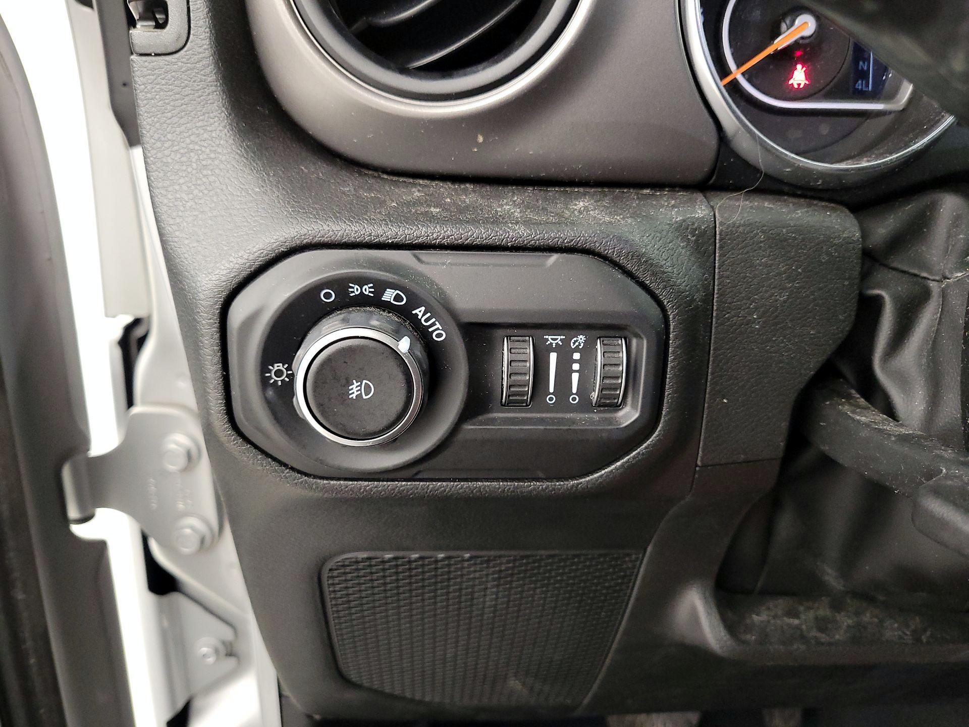 Thumbnail: 2022 Jeep Wrangler - 13