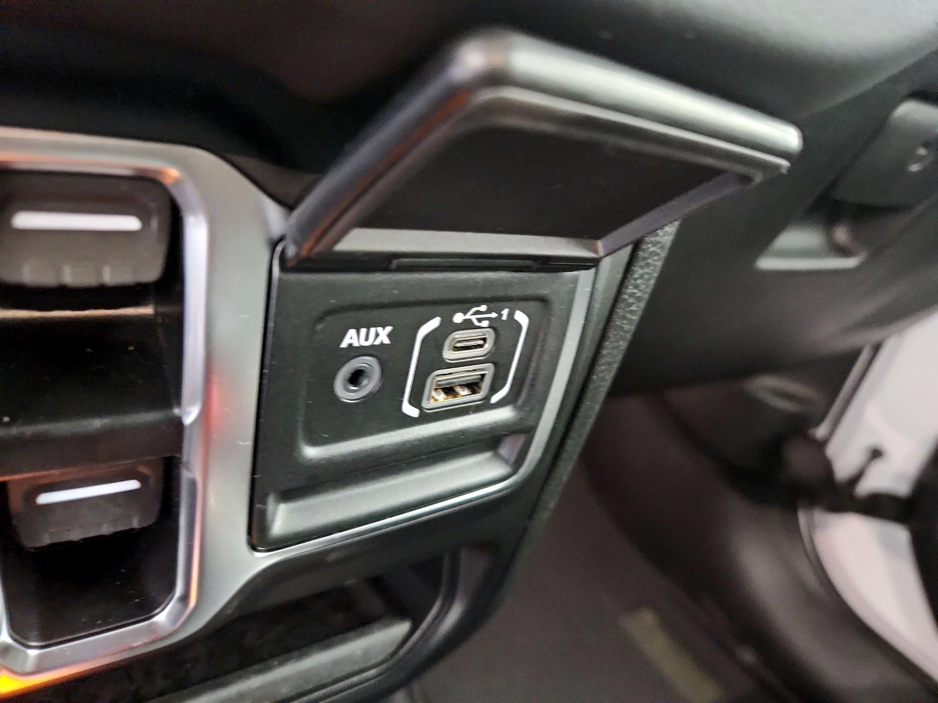 Thumbnail: 2025 Jeep Wrangler - 18