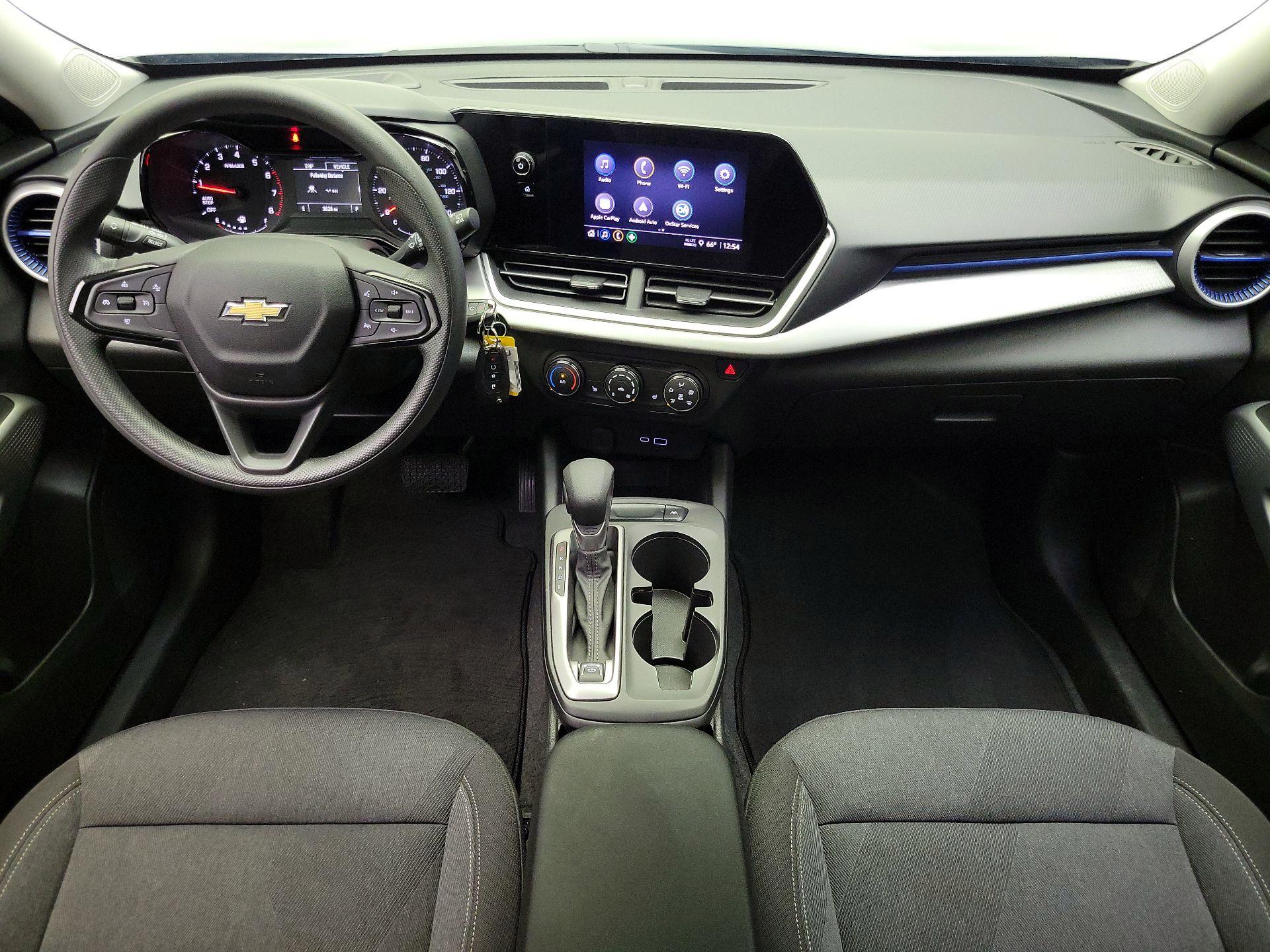 Thumbnail: 2024 Chevrolet Trax - 9