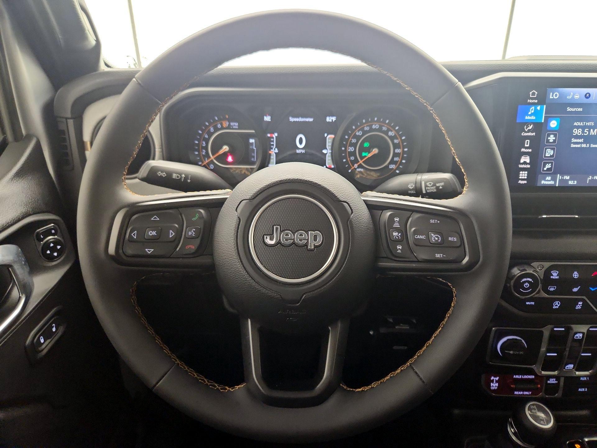 Thumbnail: 2024 Jeep Gladiator - 10