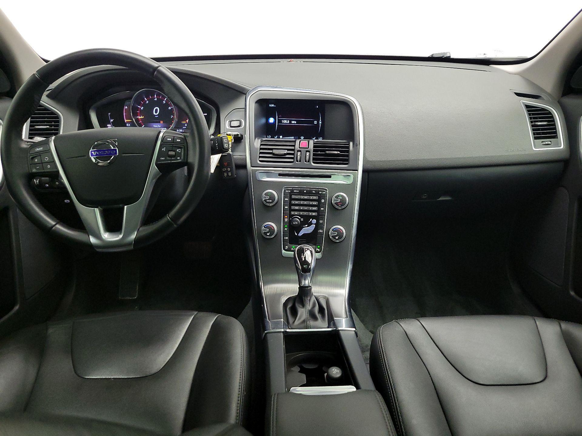 Thumbnail: 2016 Volvo XC60 - 9