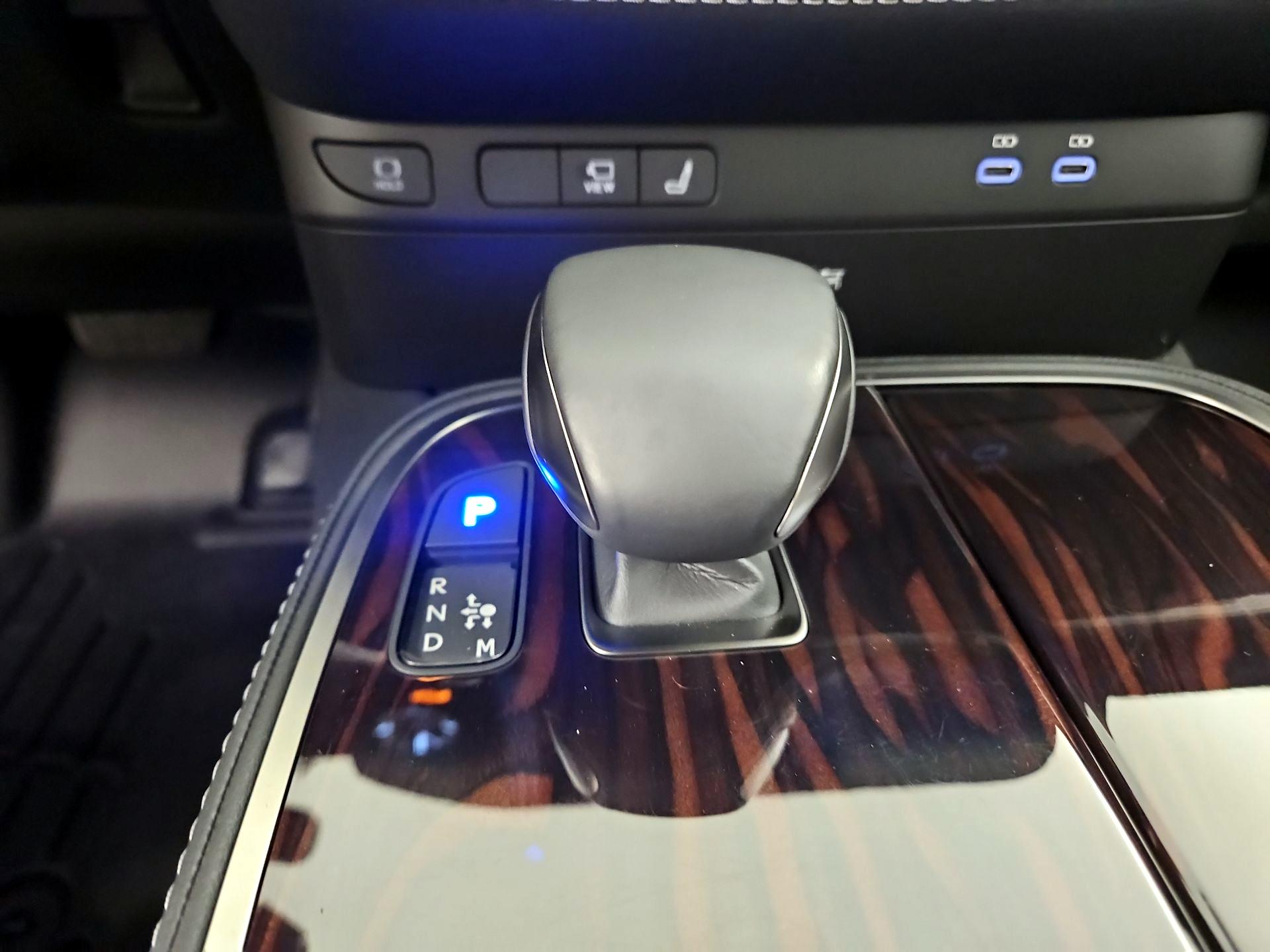 Thumbnail: 2023 Lexus LS - 15