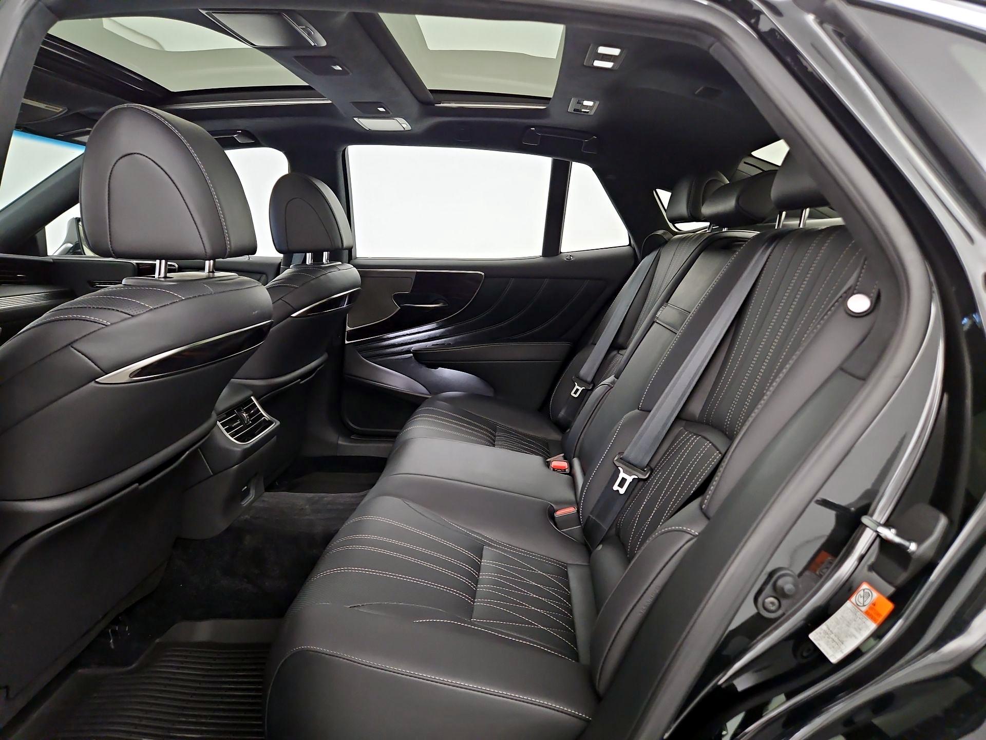 Thumbnail: 2023 Lexus LS - 18