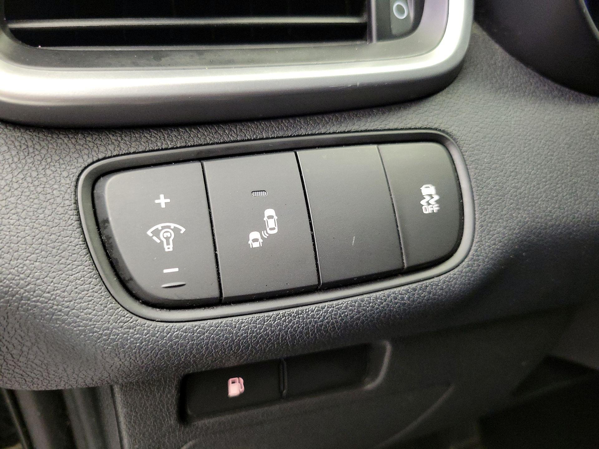 Thumbnail: 2019 Kia Sorento - 13