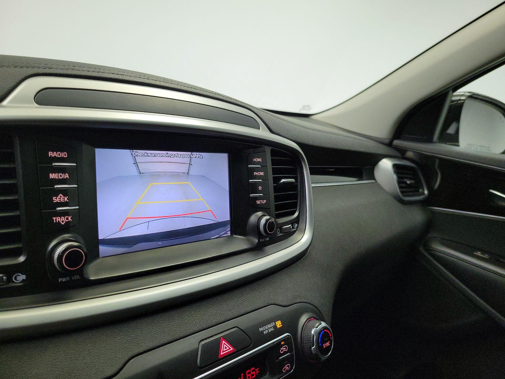 Thumbnail: 2019 Kia Sorento - 14
