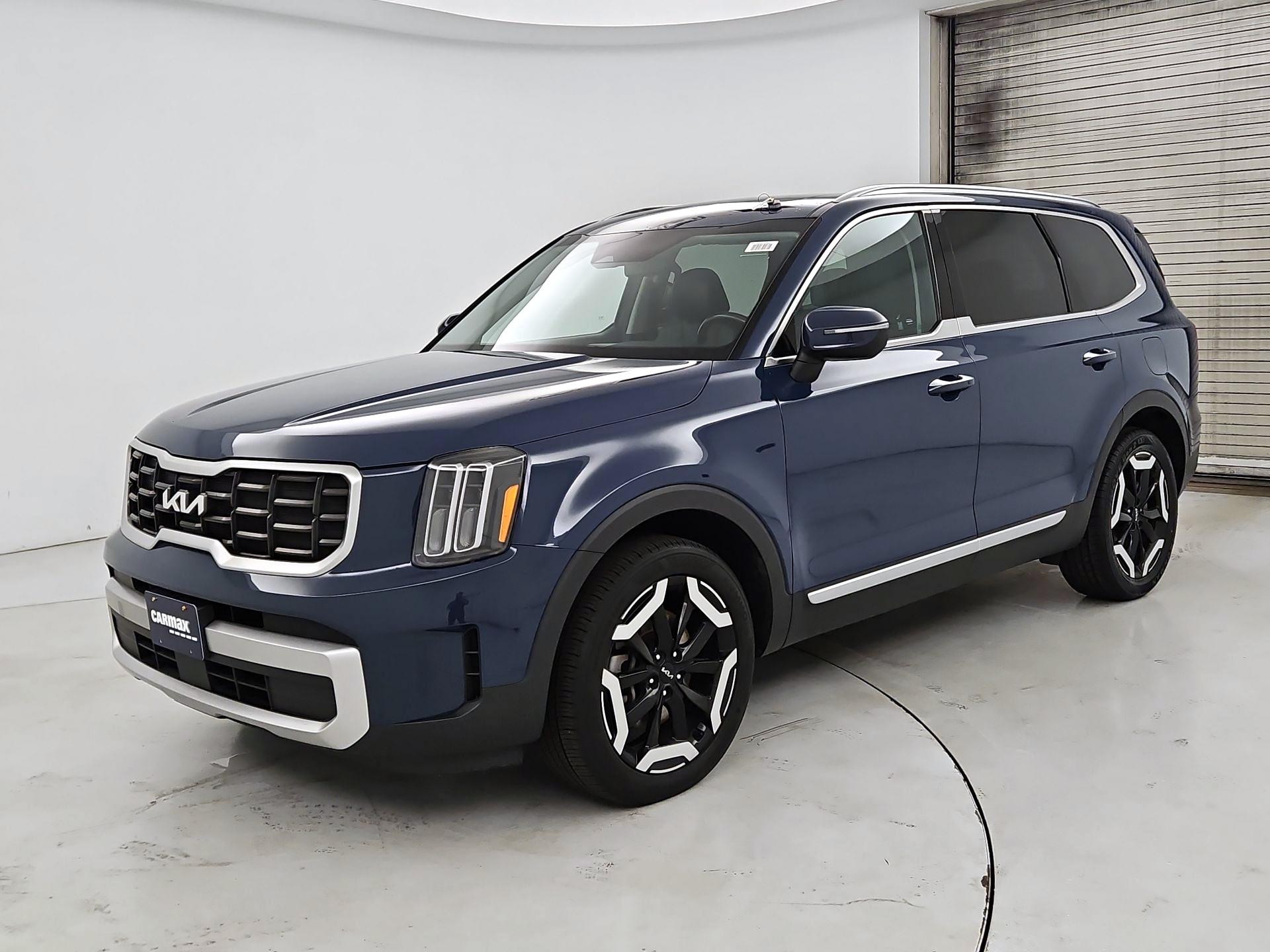 Thumbnail: 2023 Kia Telluride - 3