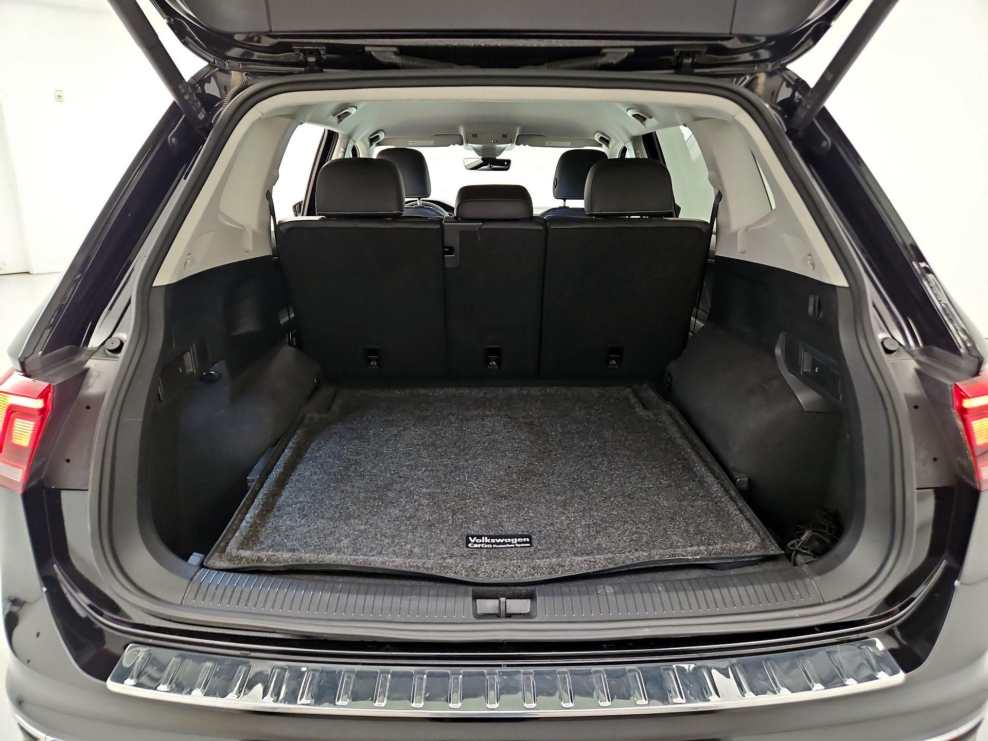 Thumbnail: 2024 Volkswagen Tiguan - 18