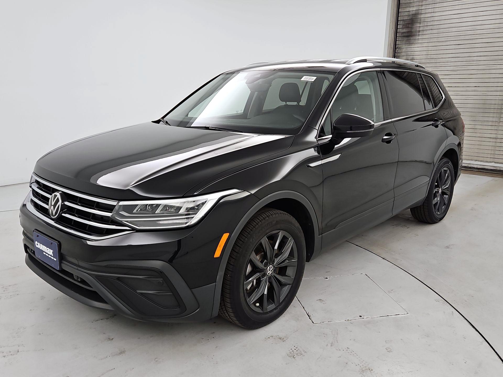 Thumbnail: 2024 Volkswagen Tiguan - 3
