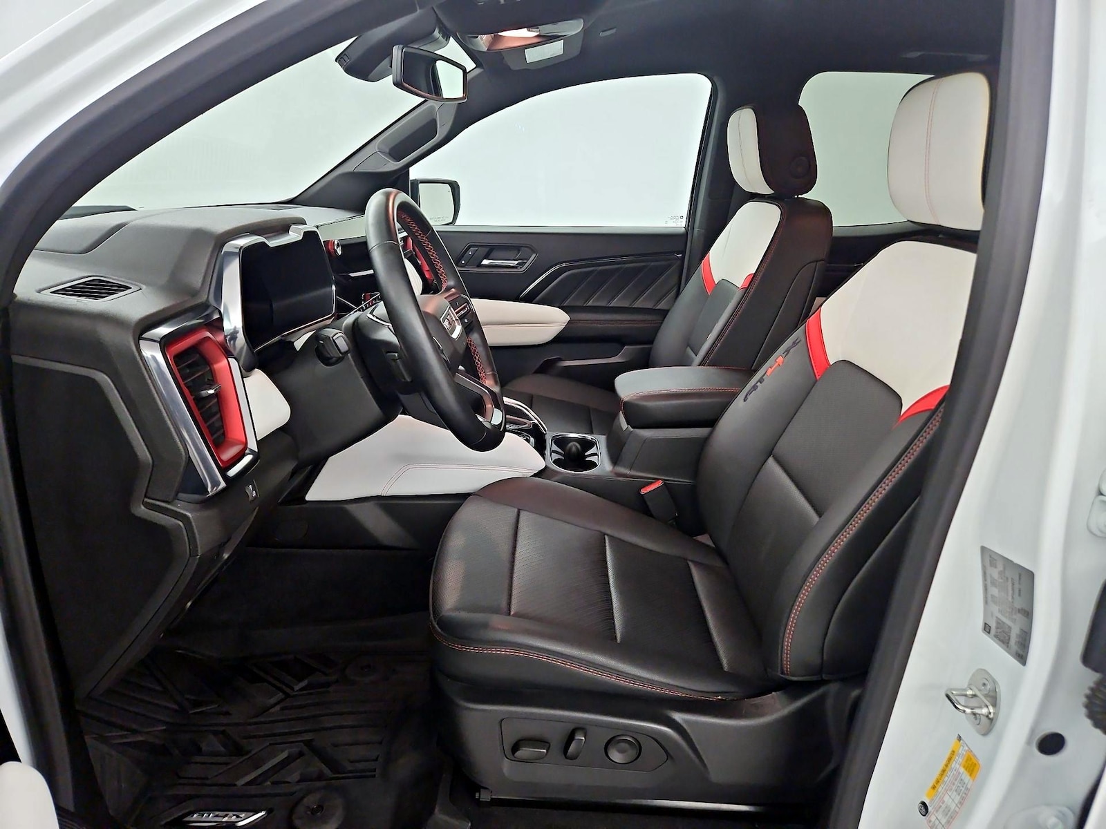 2023 GMC Canyon AT4X - Photo 10