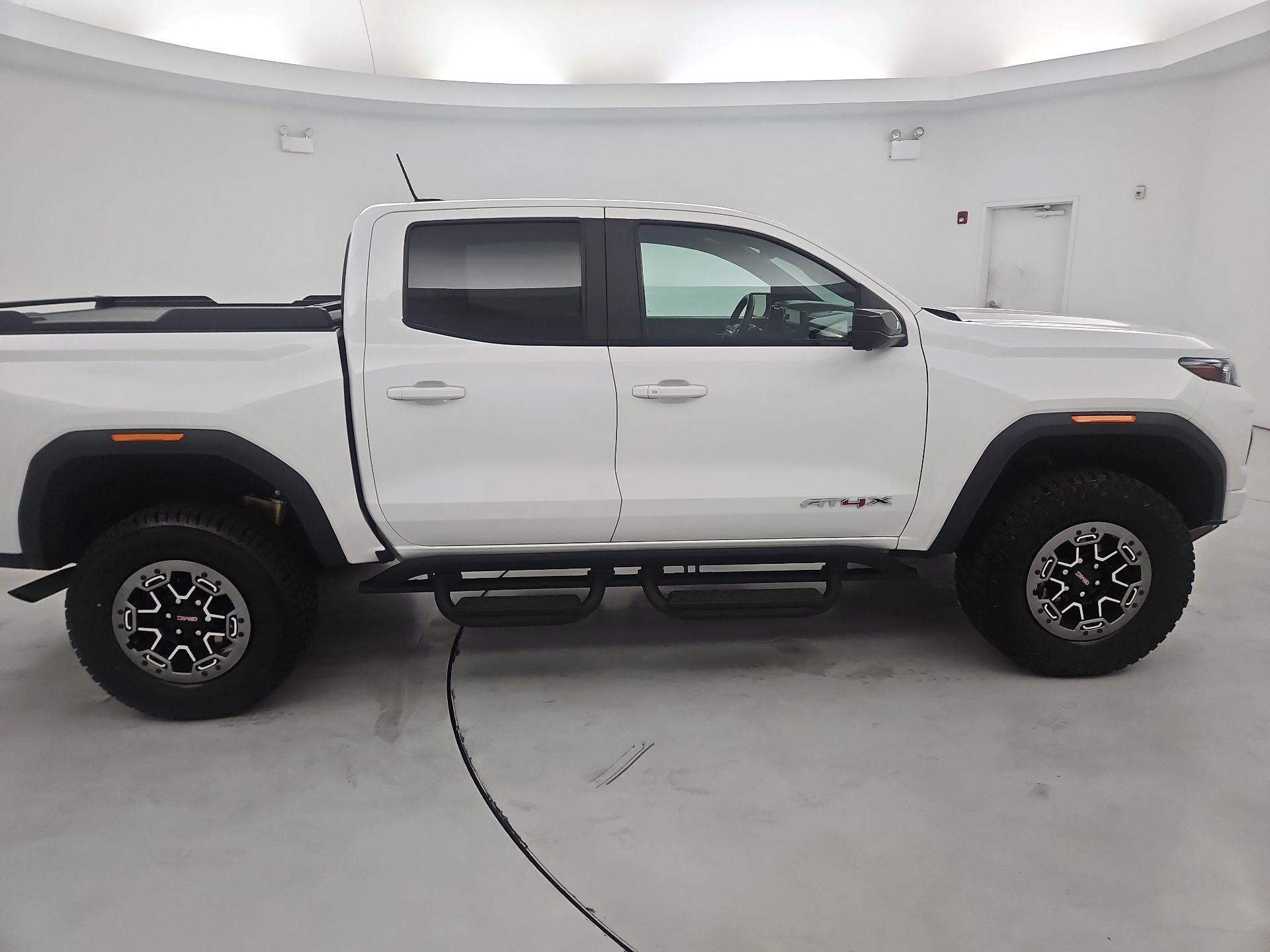 Thumbnail: 2023 GMC Canyon - 4