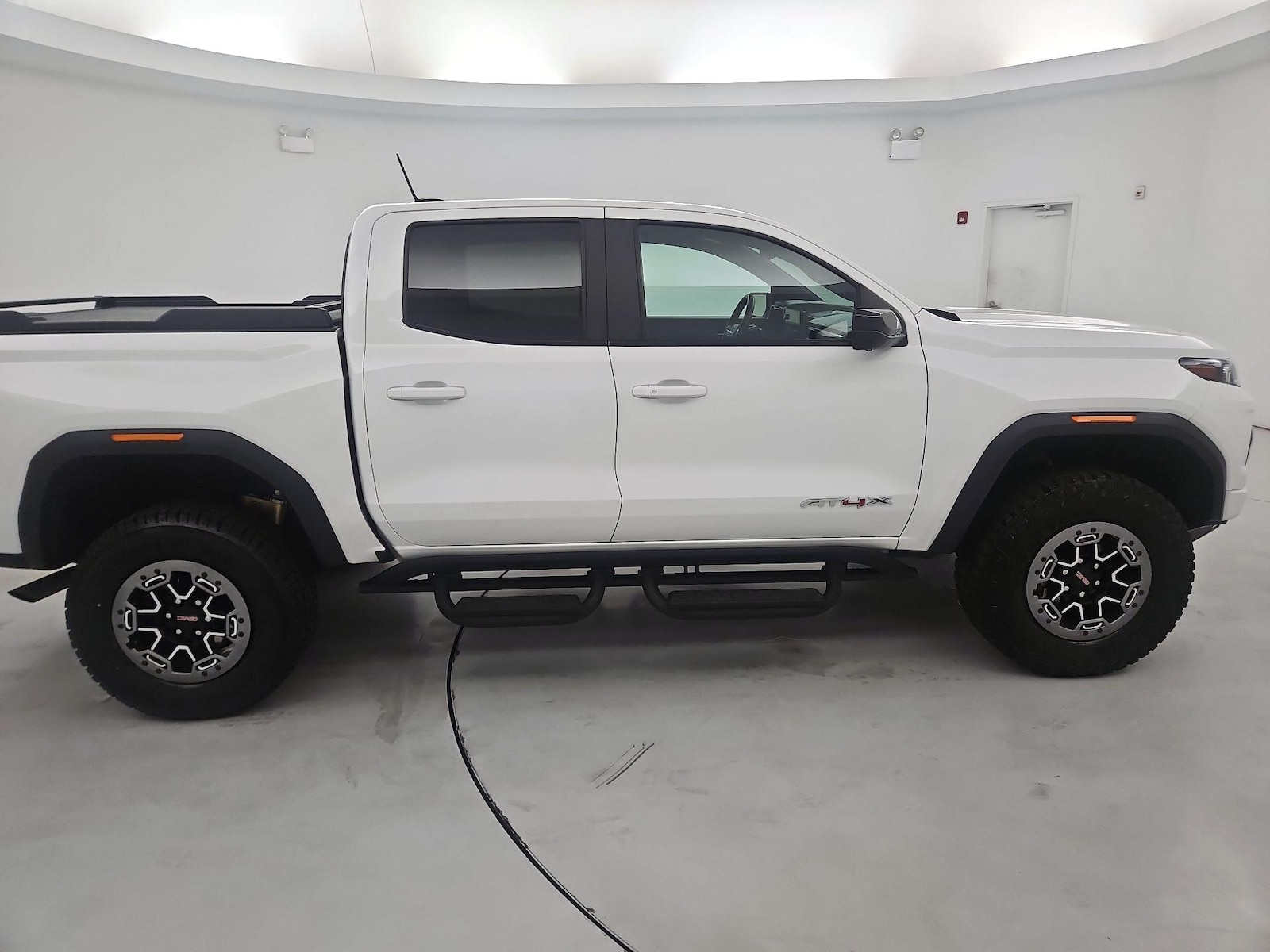 2023 GMC Canyon AT4X - Photo 4
