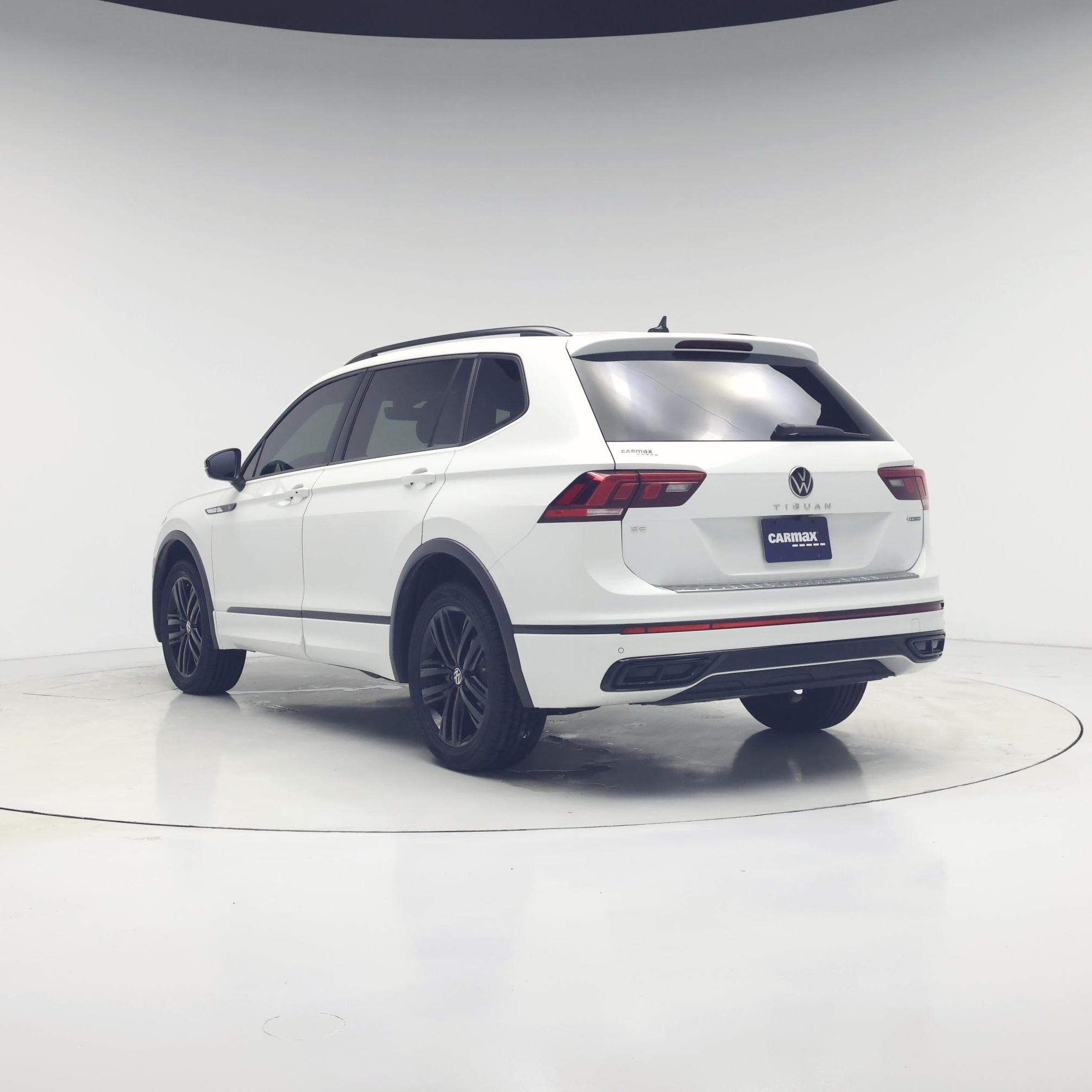 Thumbnail: 2022 Volkswagen Tiguan - 2