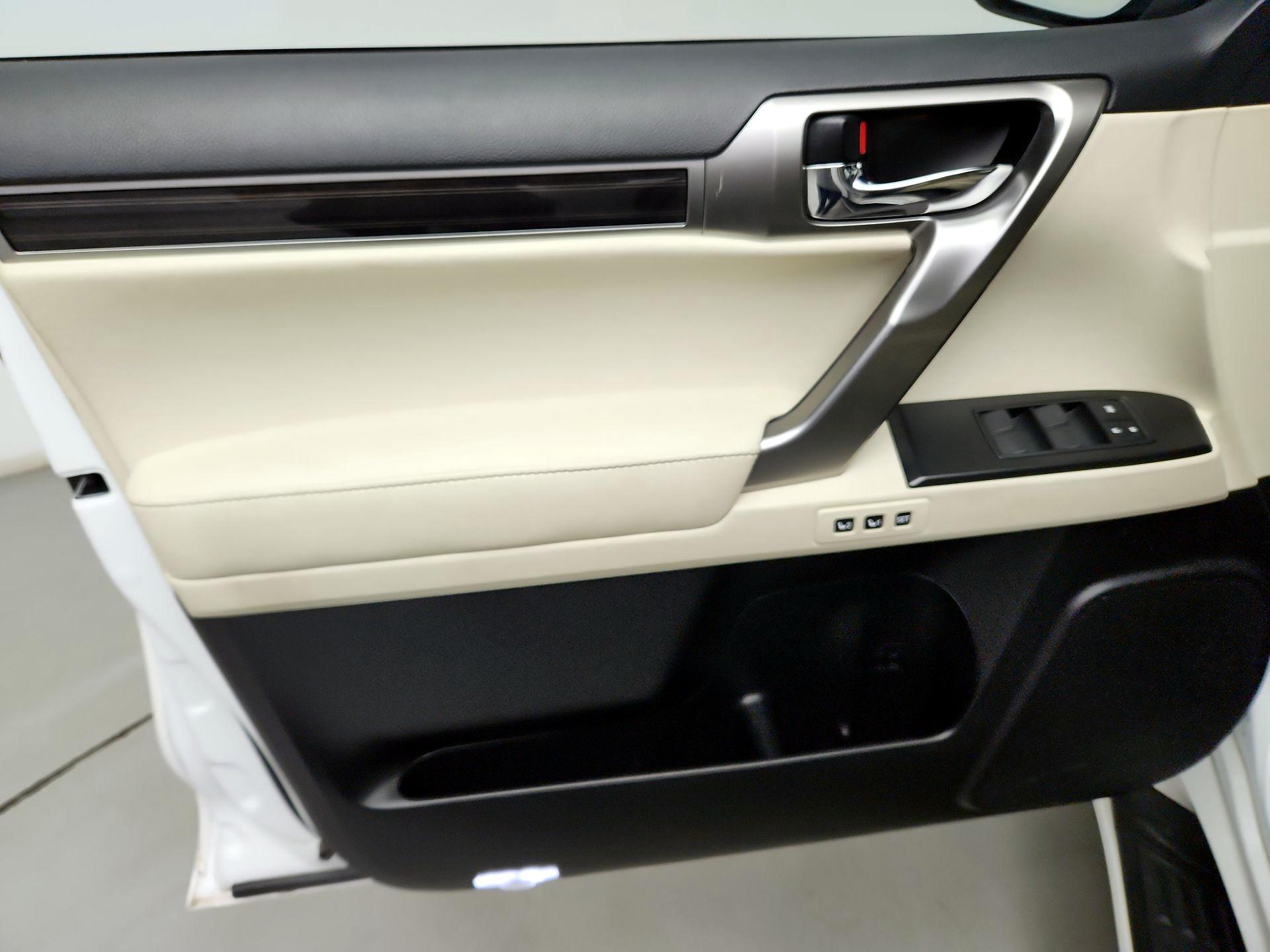Thumbnail: 2023 Lexus GX - 12