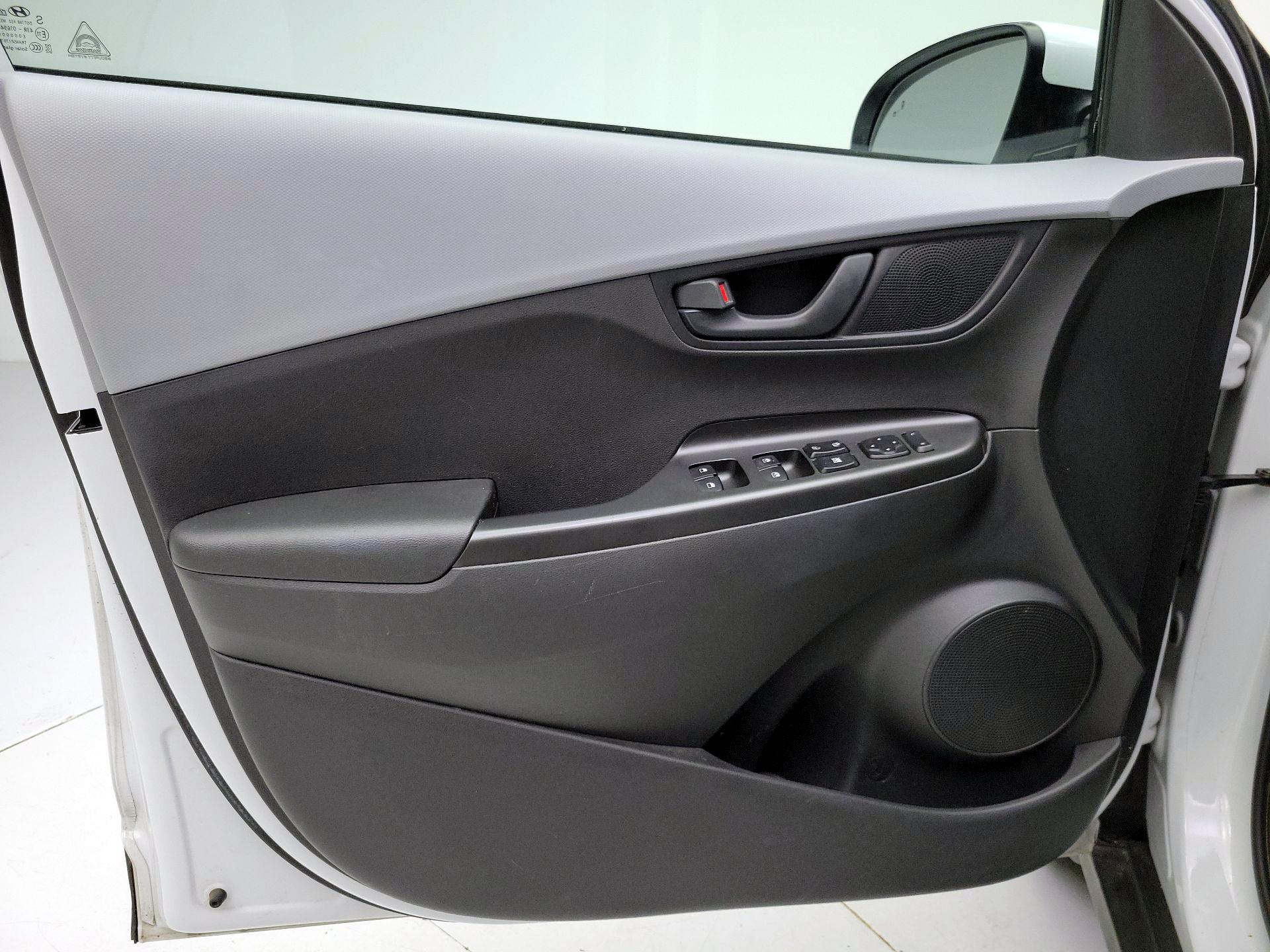 Thumbnail: 2021 Hyundai Kona - 12