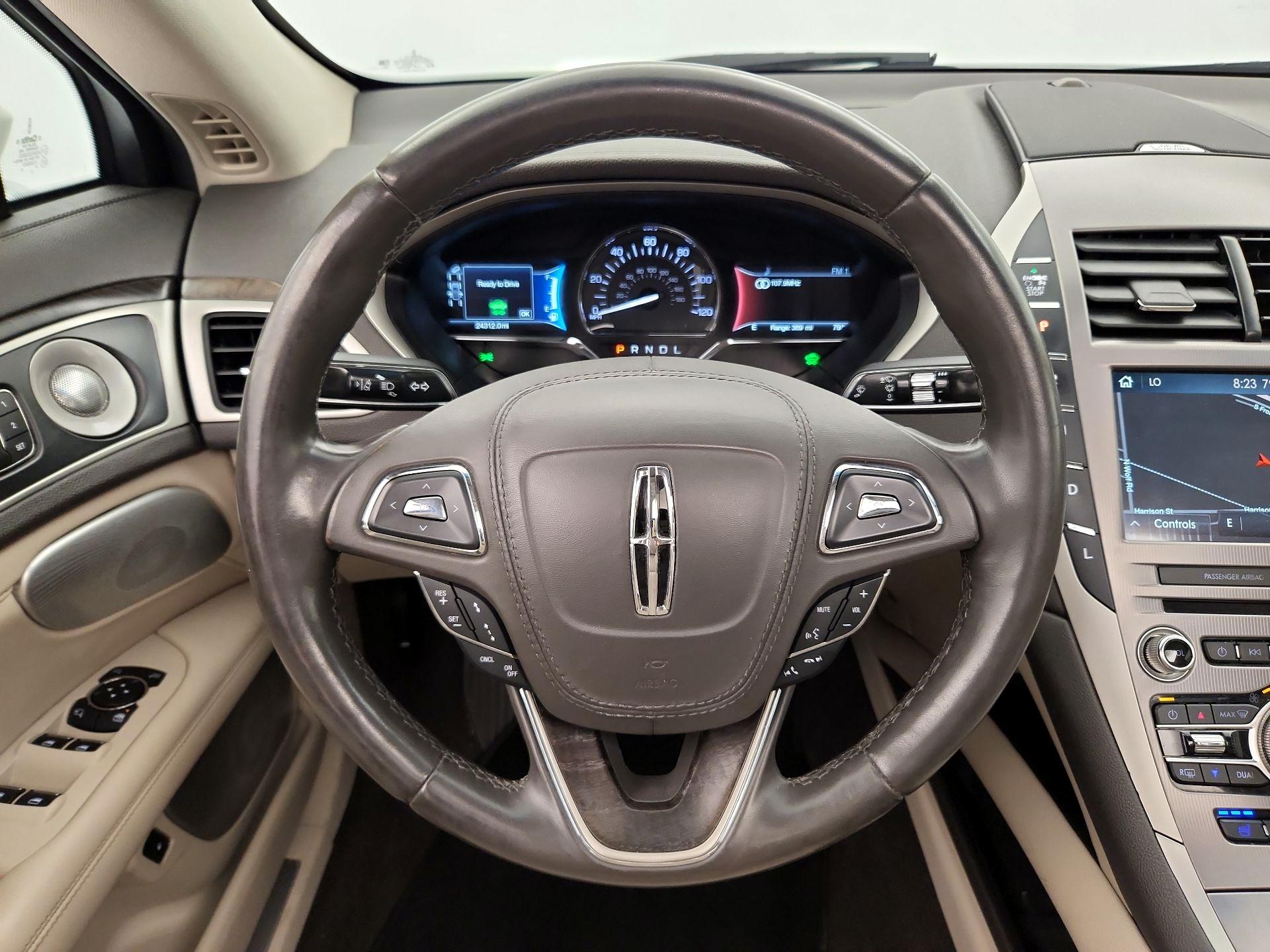 Thumbnail: 2020 Lincoln MKZ - 10