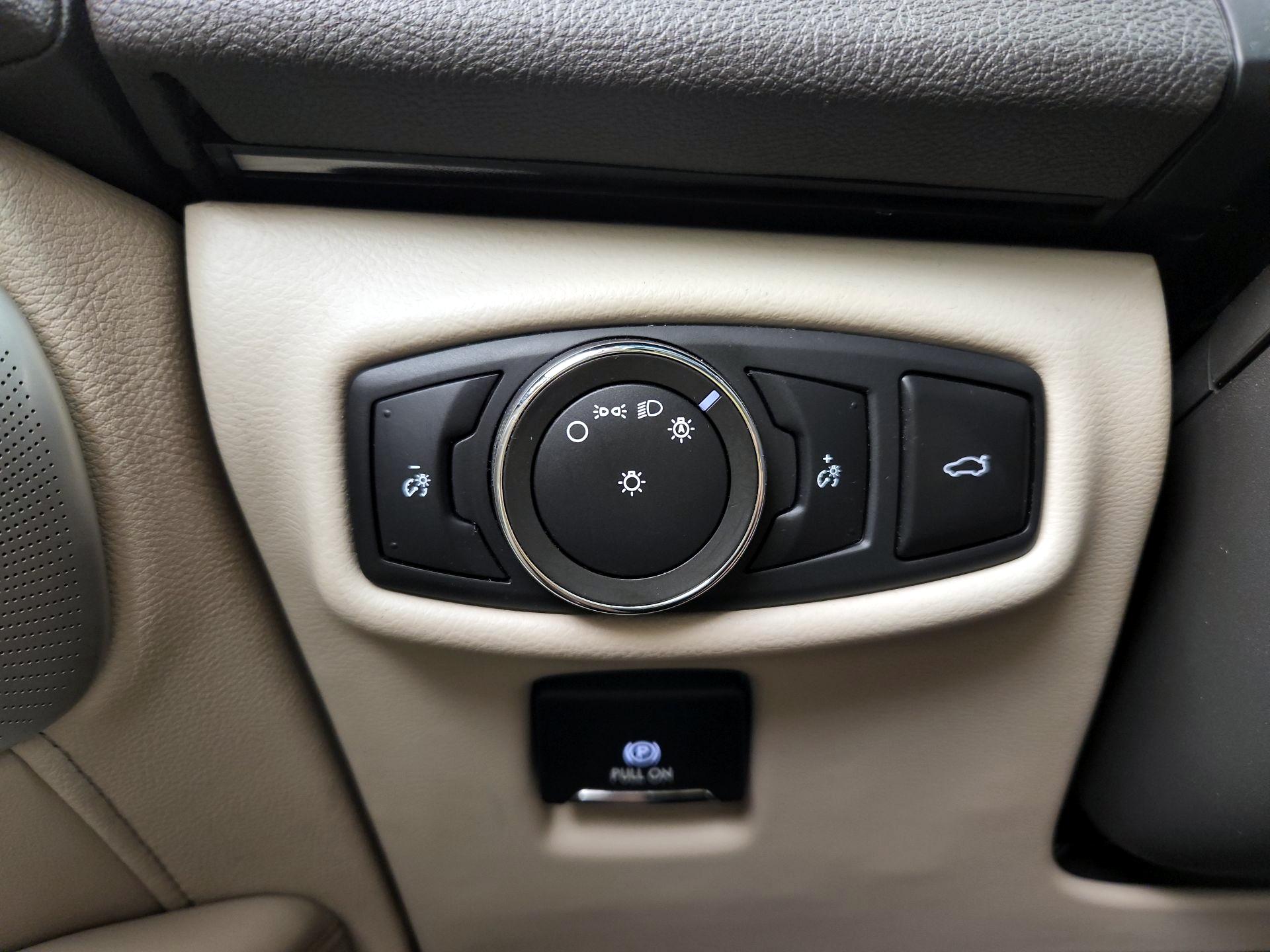 Thumbnail: 2020 Lincoln MKZ - 13