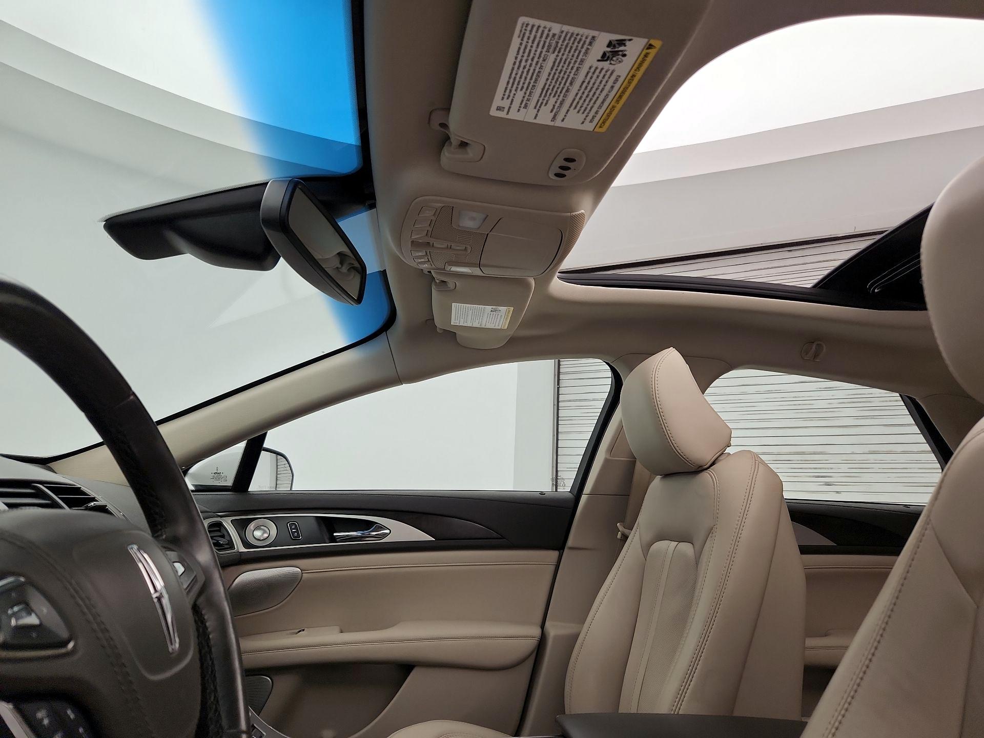 Thumbnail: 2020 Lincoln MKZ - 20