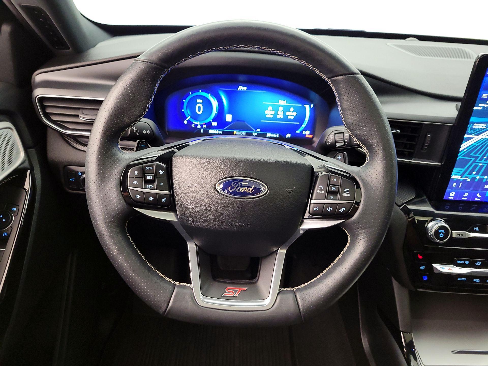 Thumbnail: 2022 Ford Explorer - 10