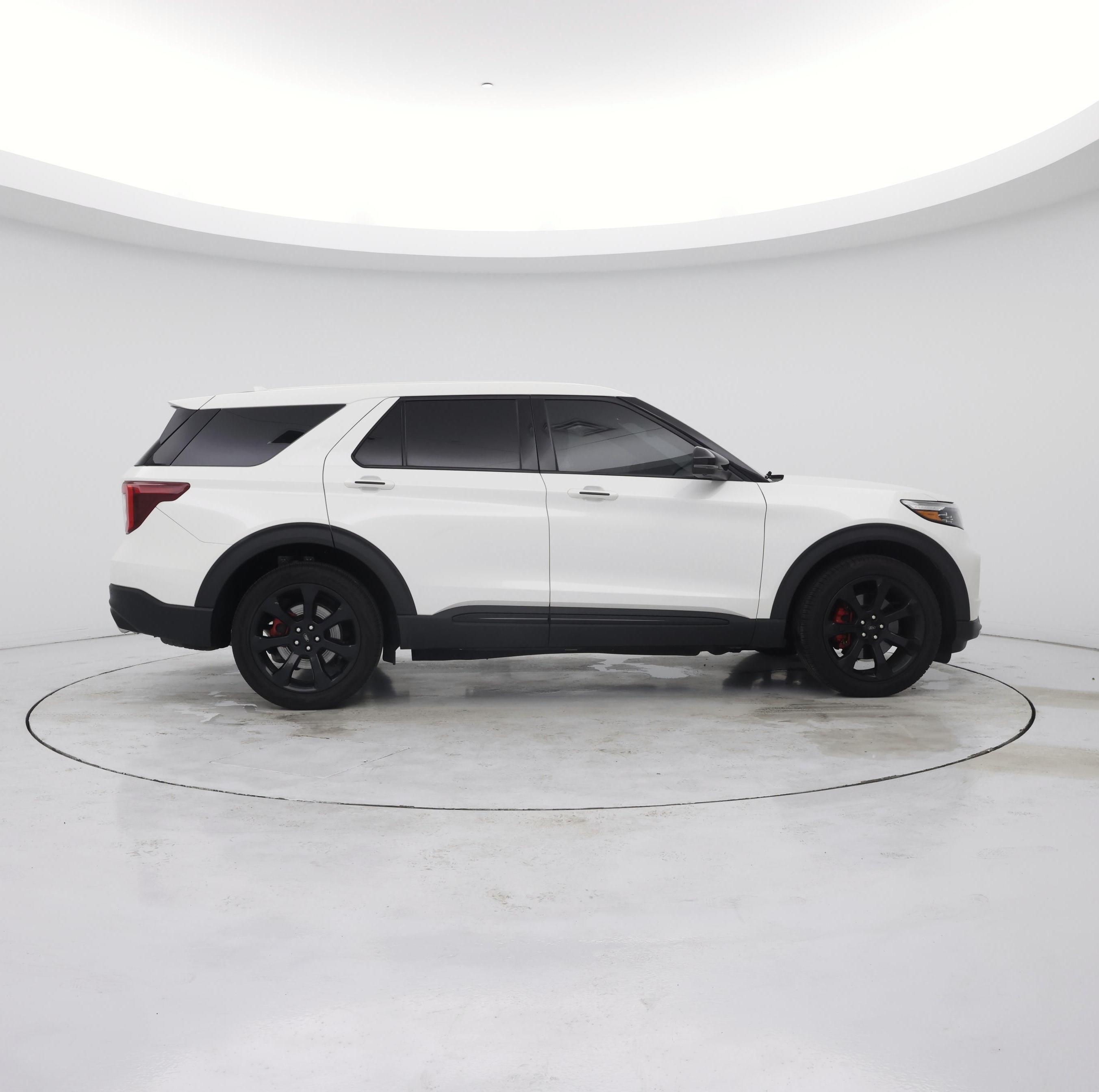 Thumbnail: 2022 Ford Explorer - 7