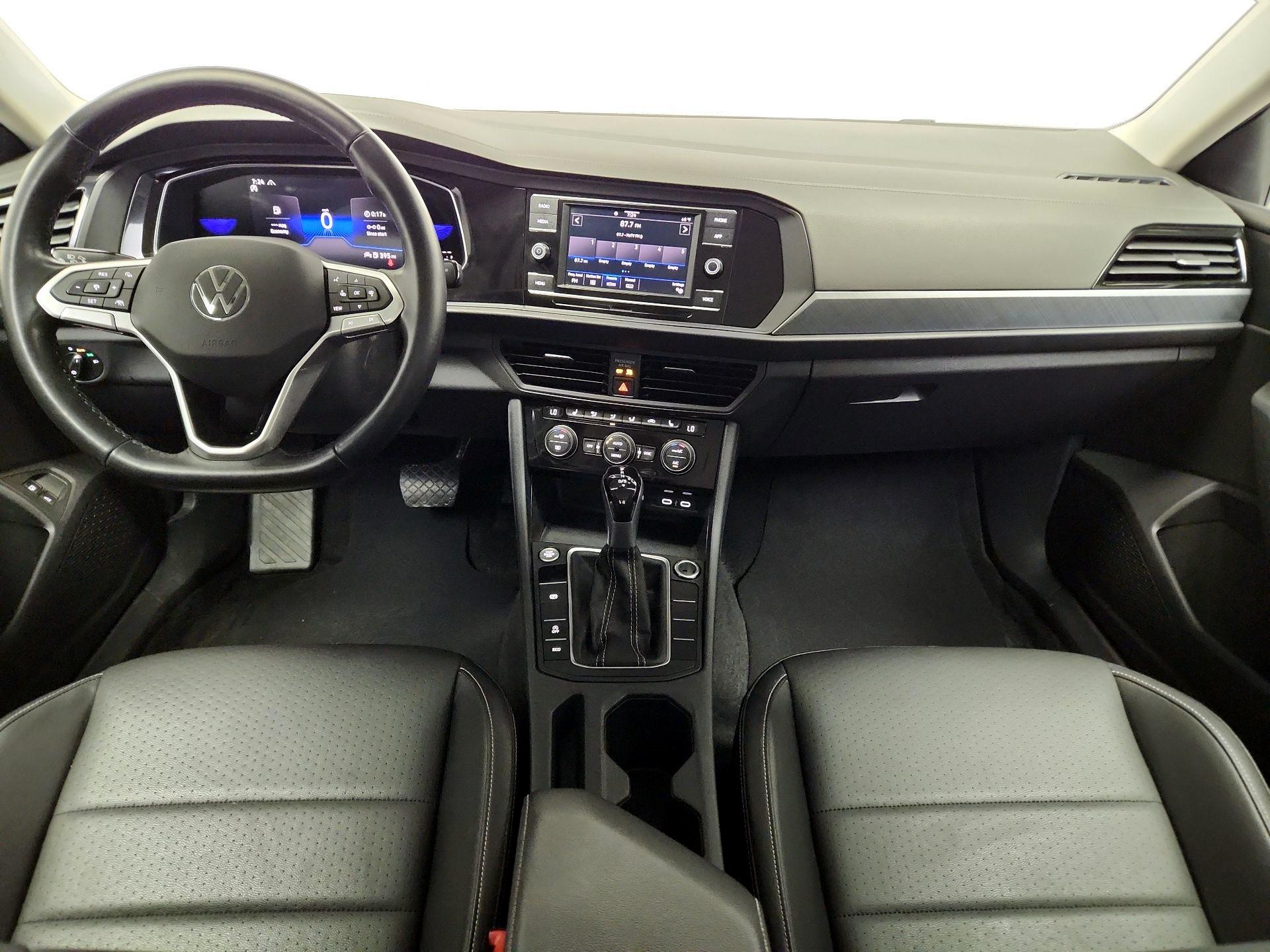 Thumbnail: 2023 Volkswagen Jetta - 9