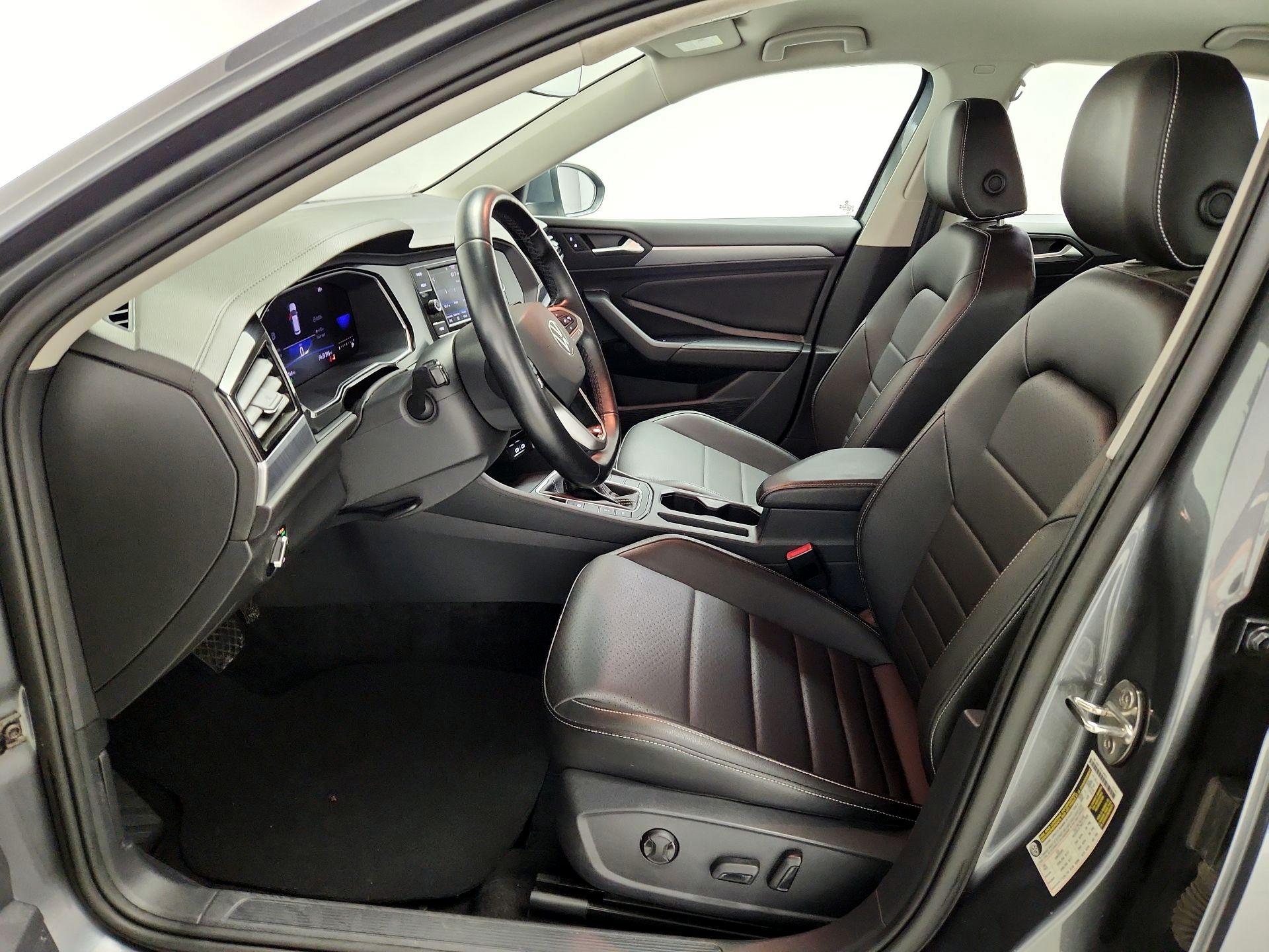 Thumbnail: 2023 Volkswagen Jetta - 11