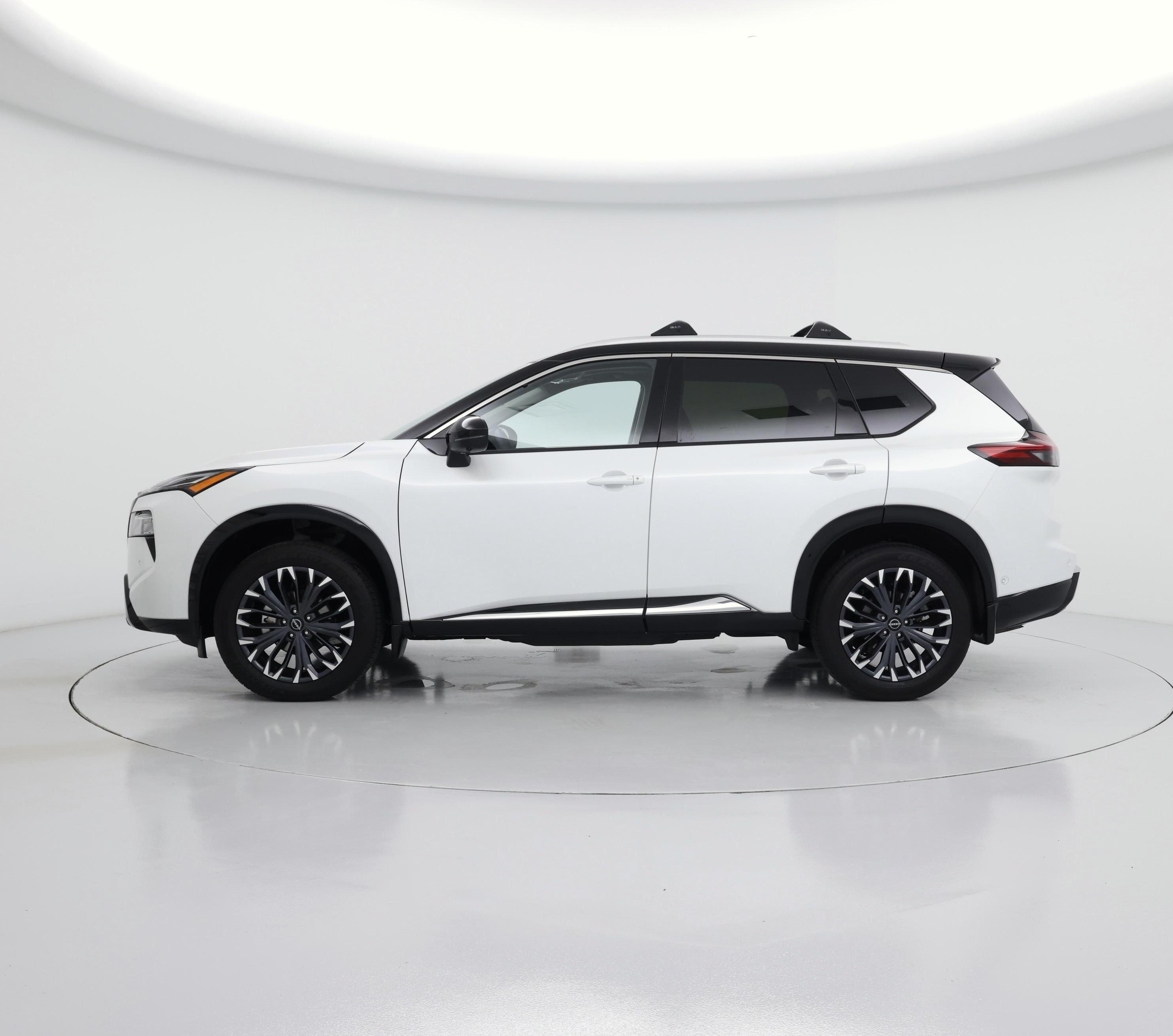 Thumbnail: 2025 Nissan Rogue - 3