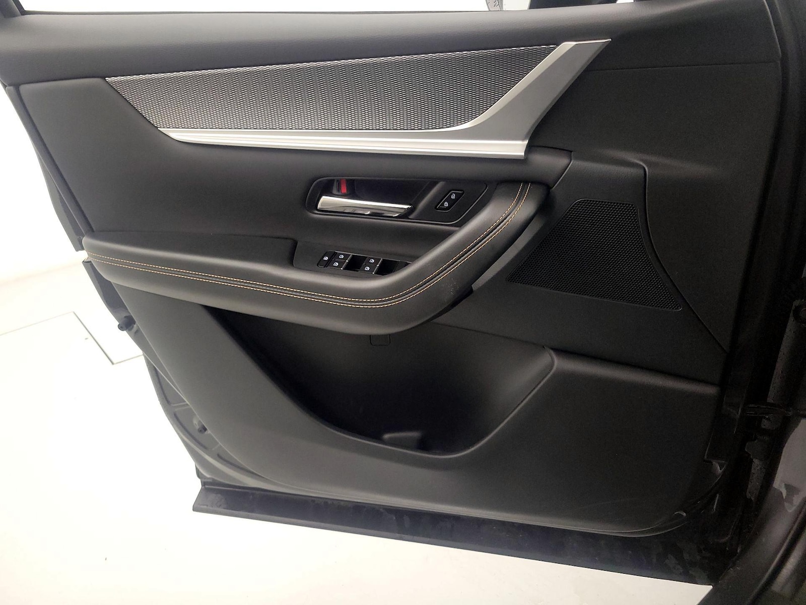 2025 Mazda CX-90 Preferred Package - Photo 13