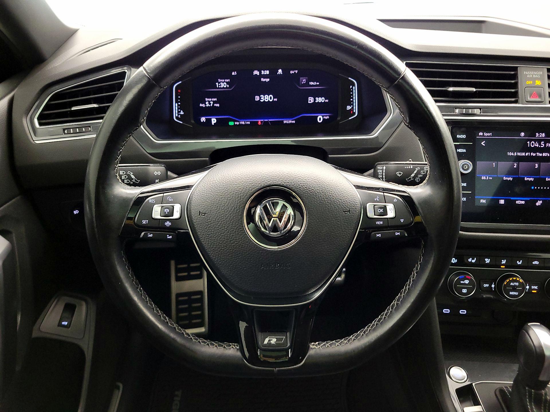 Thumbnail: 2021 Volkswagen Tiguan - 10