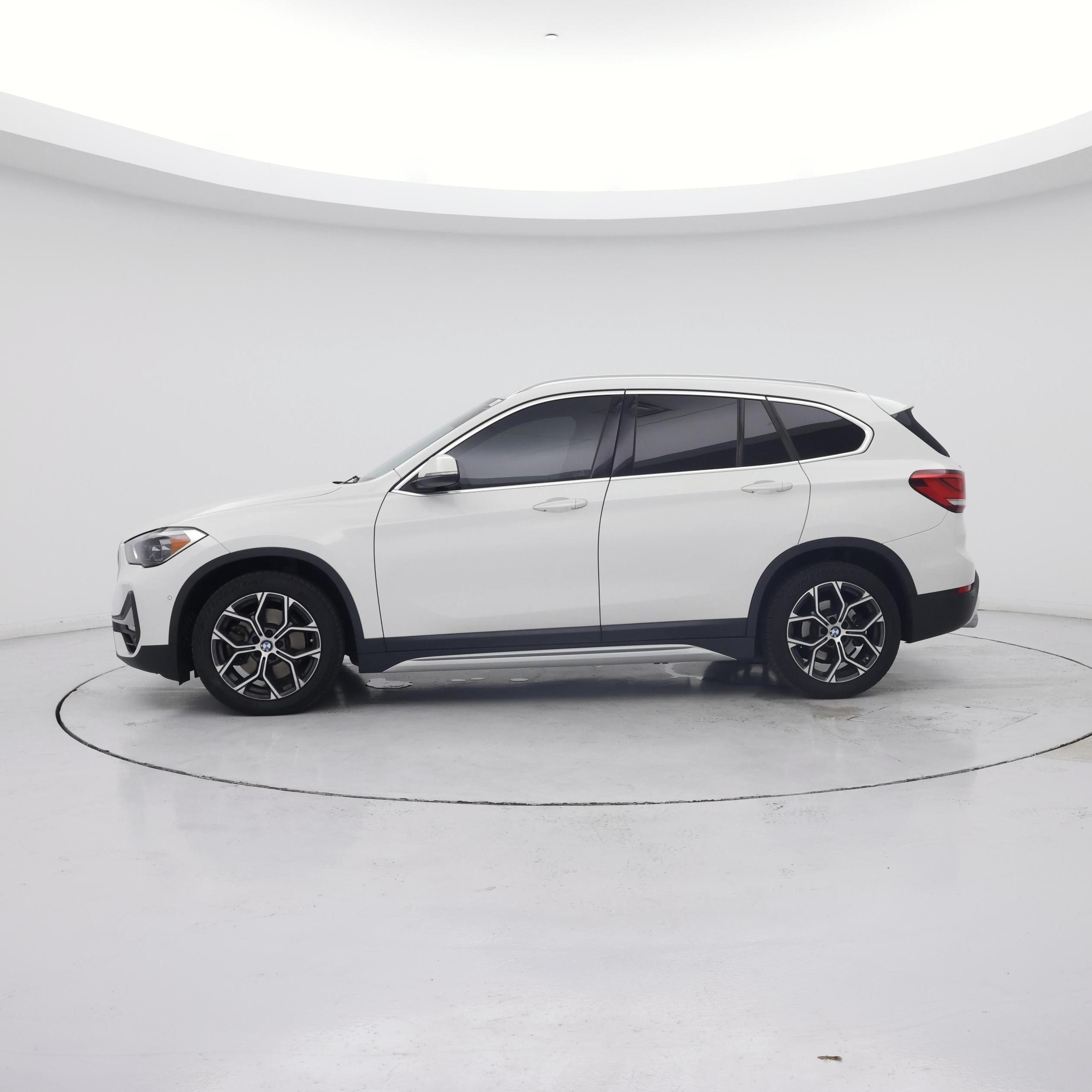 Thumbnail: 2020 BMW X1 - 3