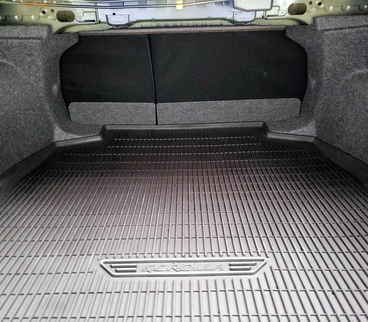 Trunk/Cargo (Seats Up)