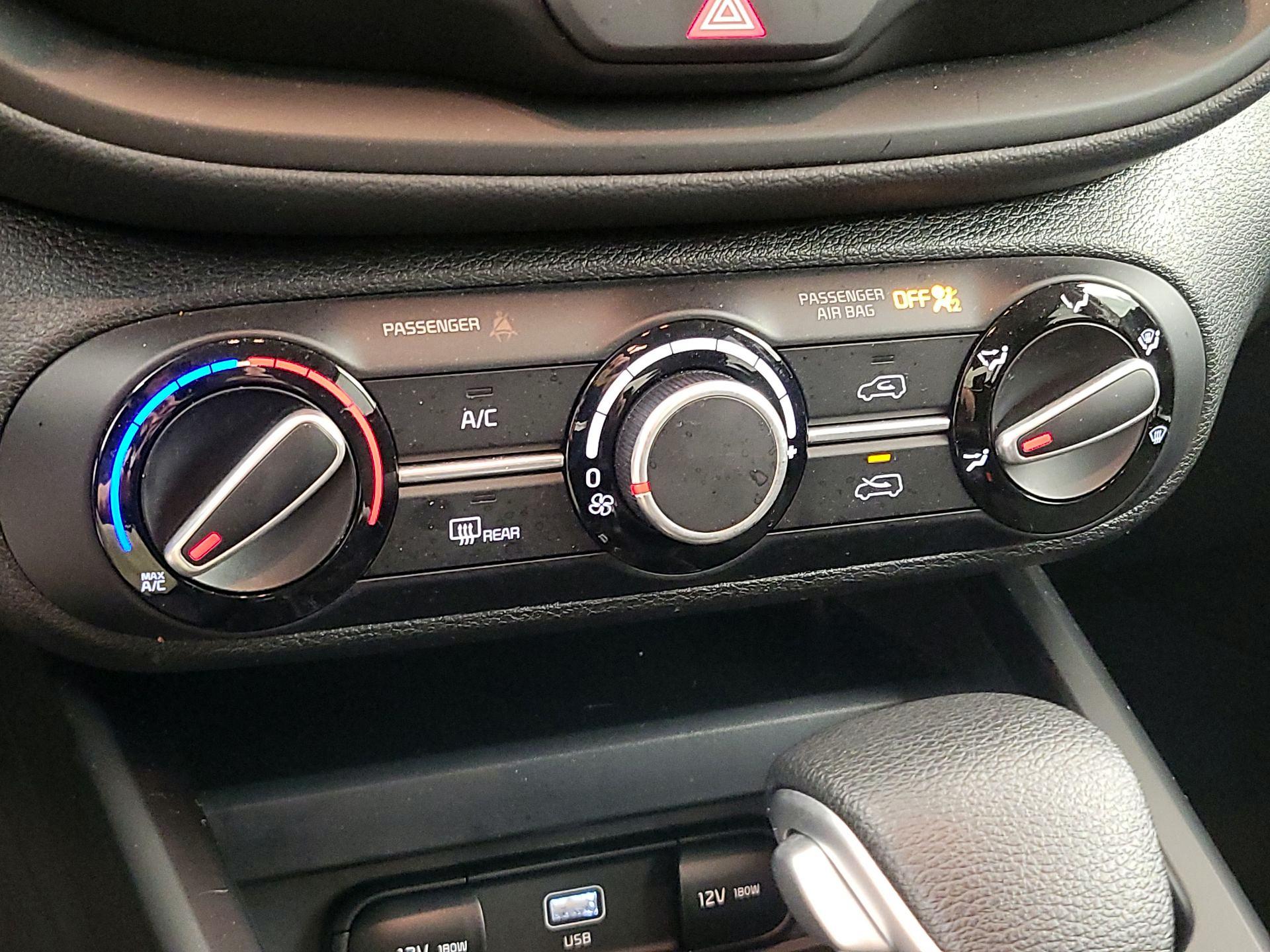 Thumbnail: 2025 Kia Soul - 16