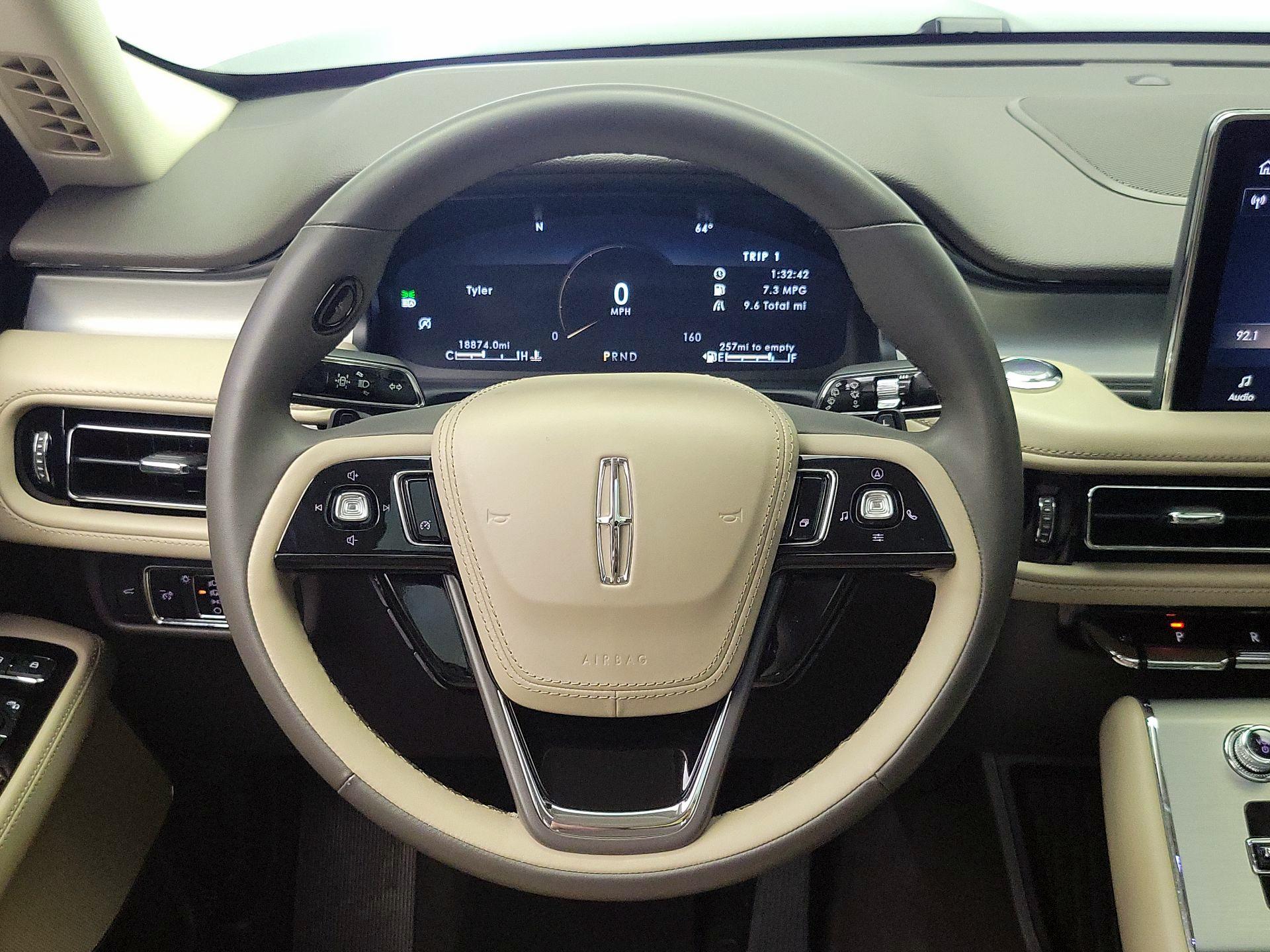 Thumbnail: 2023 Lincoln Aviator - 10