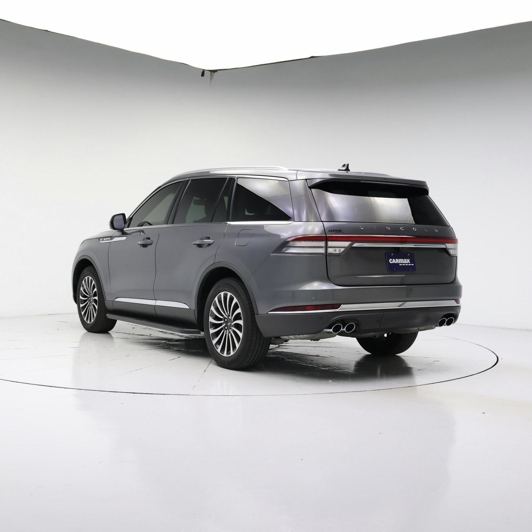 Thumbnail: 2023 Lincoln Aviator - 2