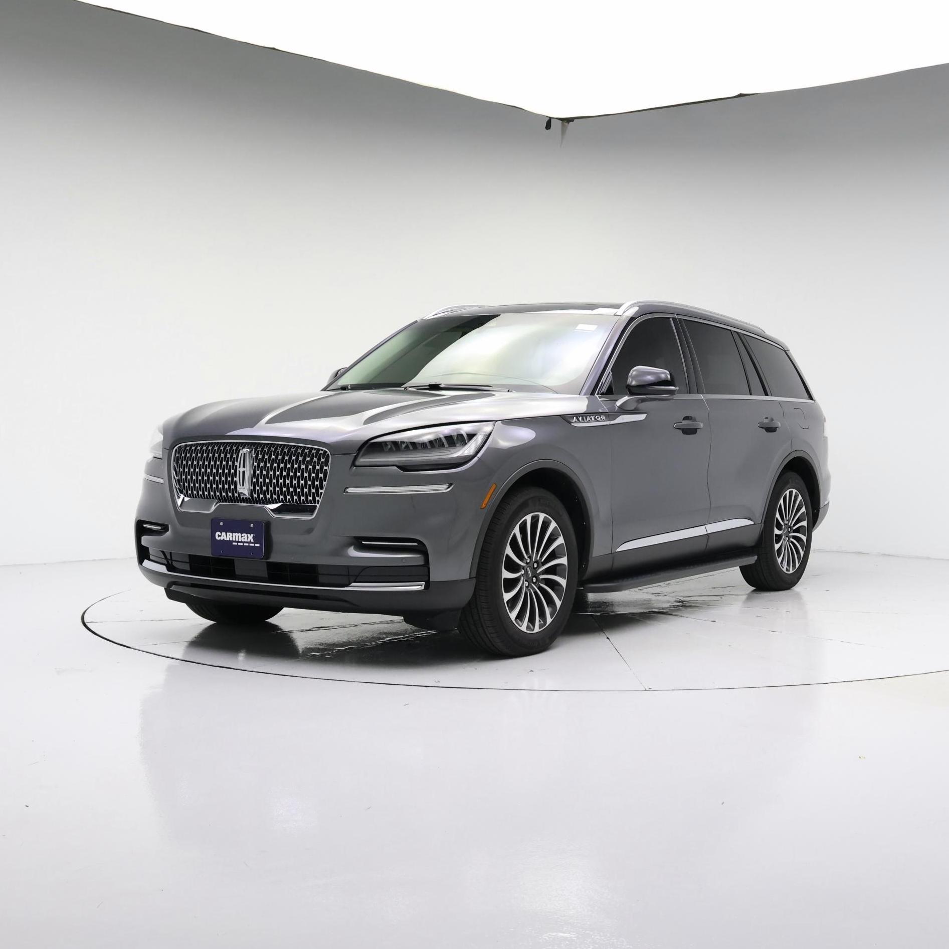 Thumbnail: 2023 Lincoln Aviator - 4
