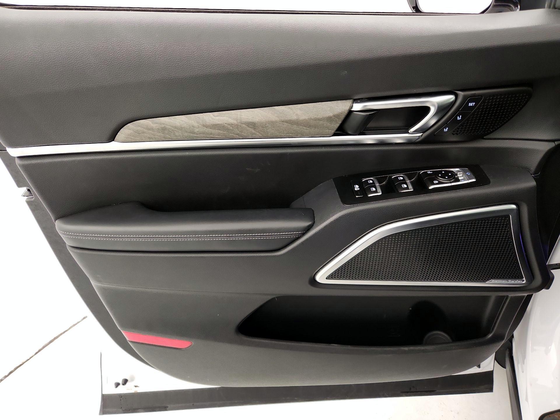 Thumbnail: 2022 Kia Telluride - 12