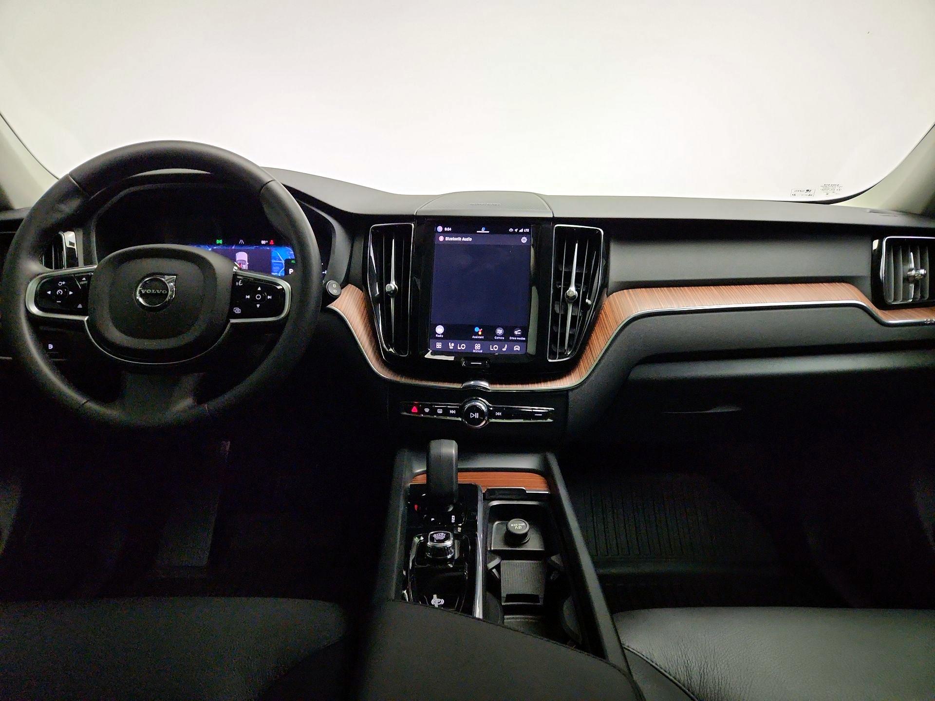 Thumbnail: 2023 Volvo XC60 - 9