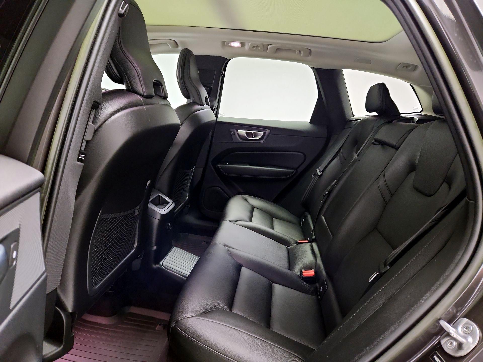 Thumbnail: 2023 Volvo XC60 - 19