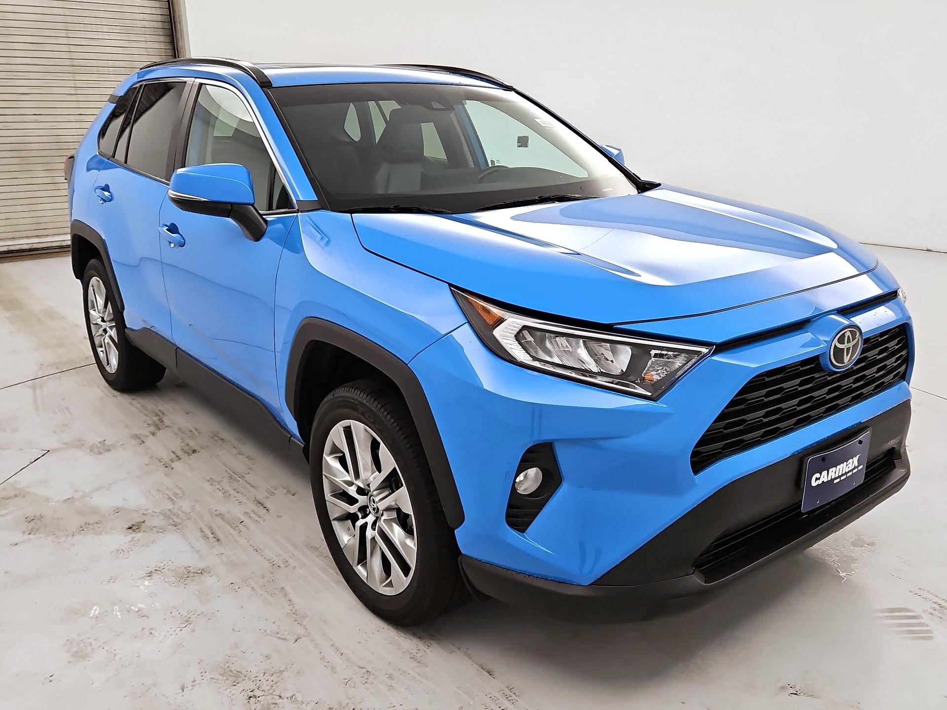 Thumbnail: 2019 Toyota RAV4 - 1