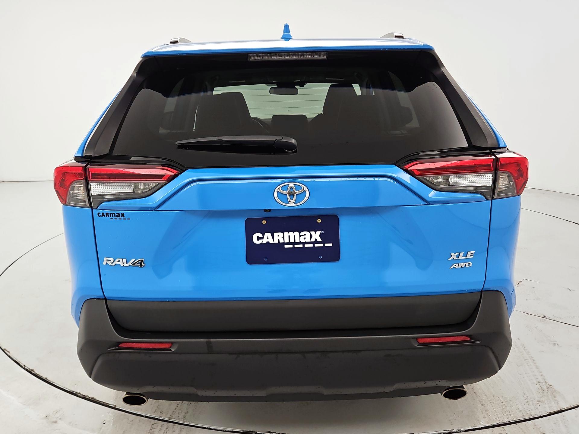 Thumbnail: 2019 Toyota RAV4 - 6