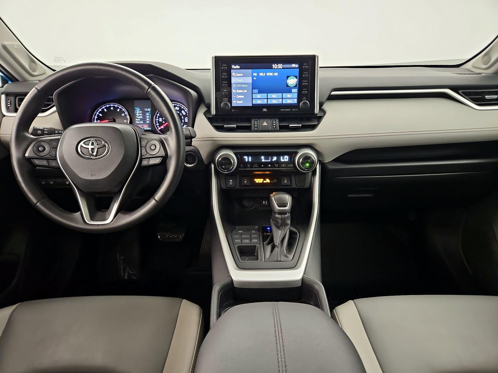 Thumbnail: 2019 Toyota RAV4 - 8