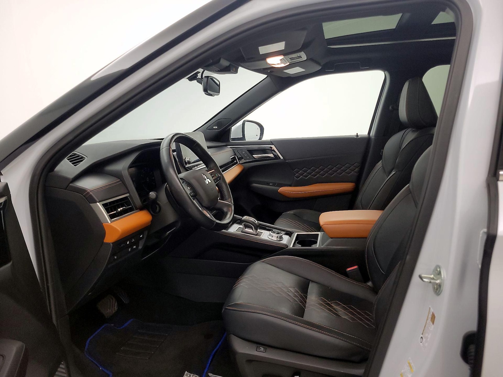 2025 Mitsubishi Outlander Plug-in Hybrid SEL - Photo 12